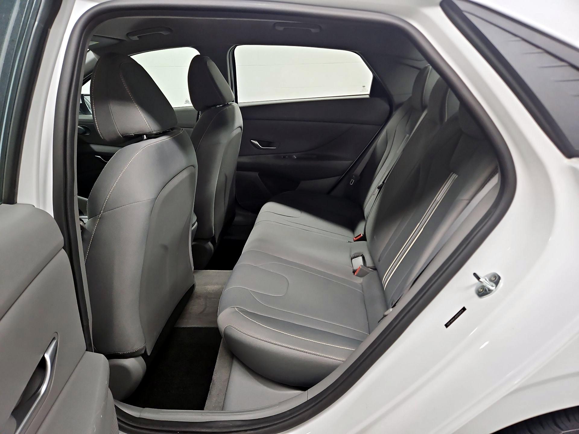 Thumbnail: 2021 Hyundai Elantra - 19