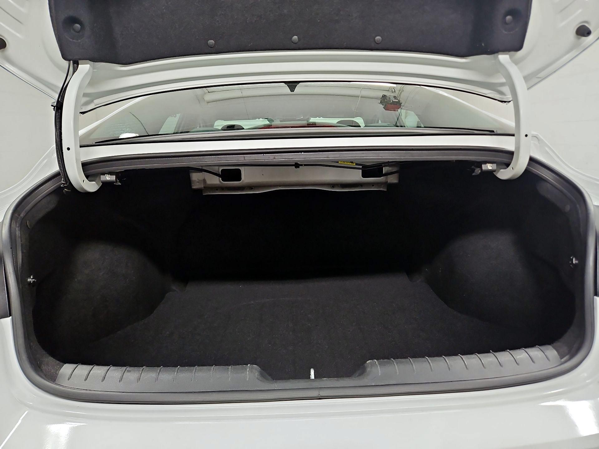 Thumbnail: 2021 Hyundai Elantra - 20