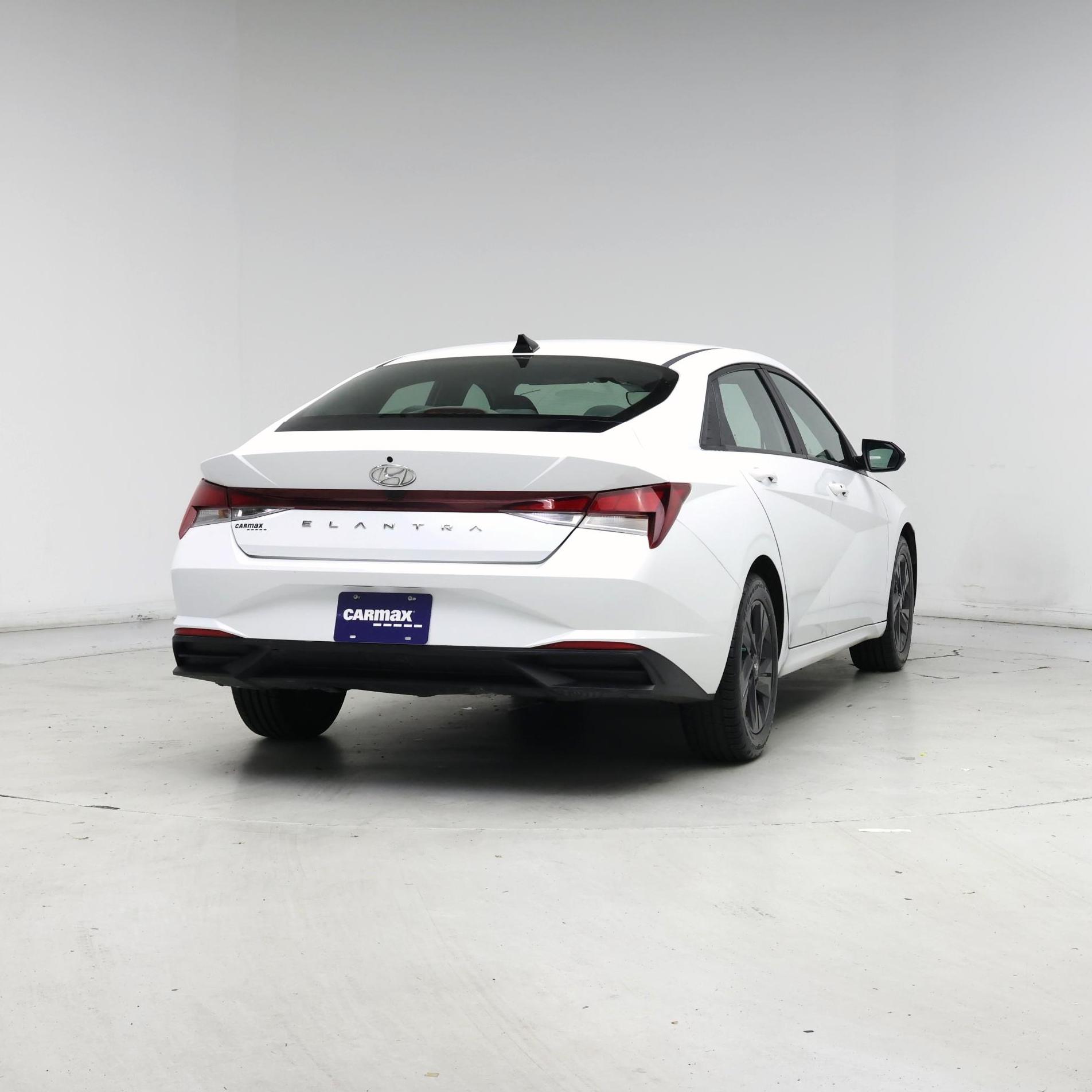 Thumbnail: 2021 Hyundai Elantra - 8