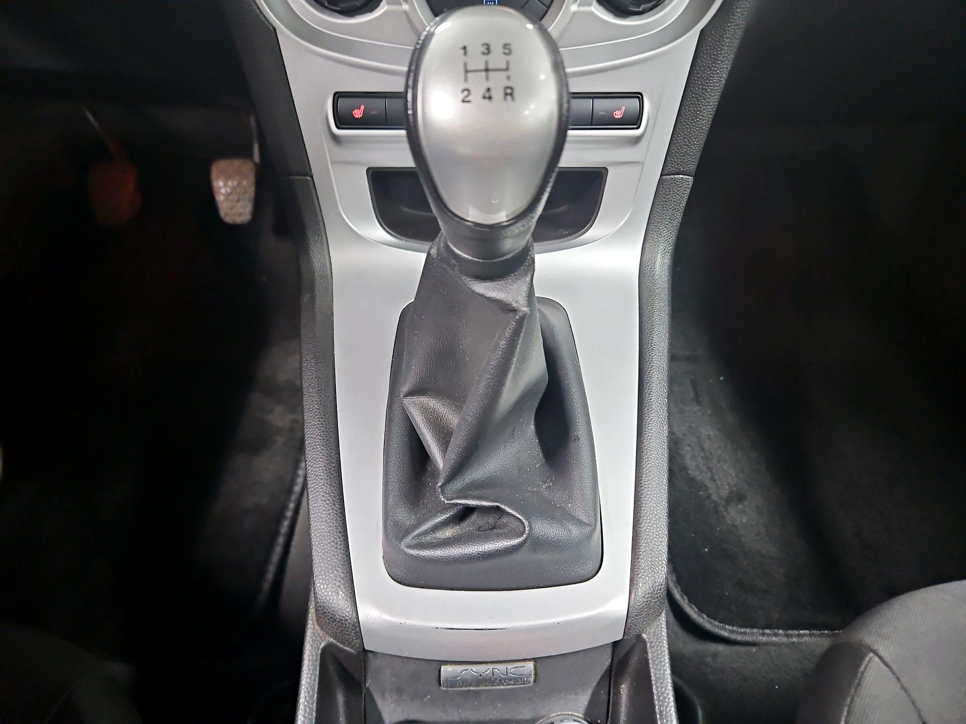 Thumbnail: 2014 Ford Fiesta - 16