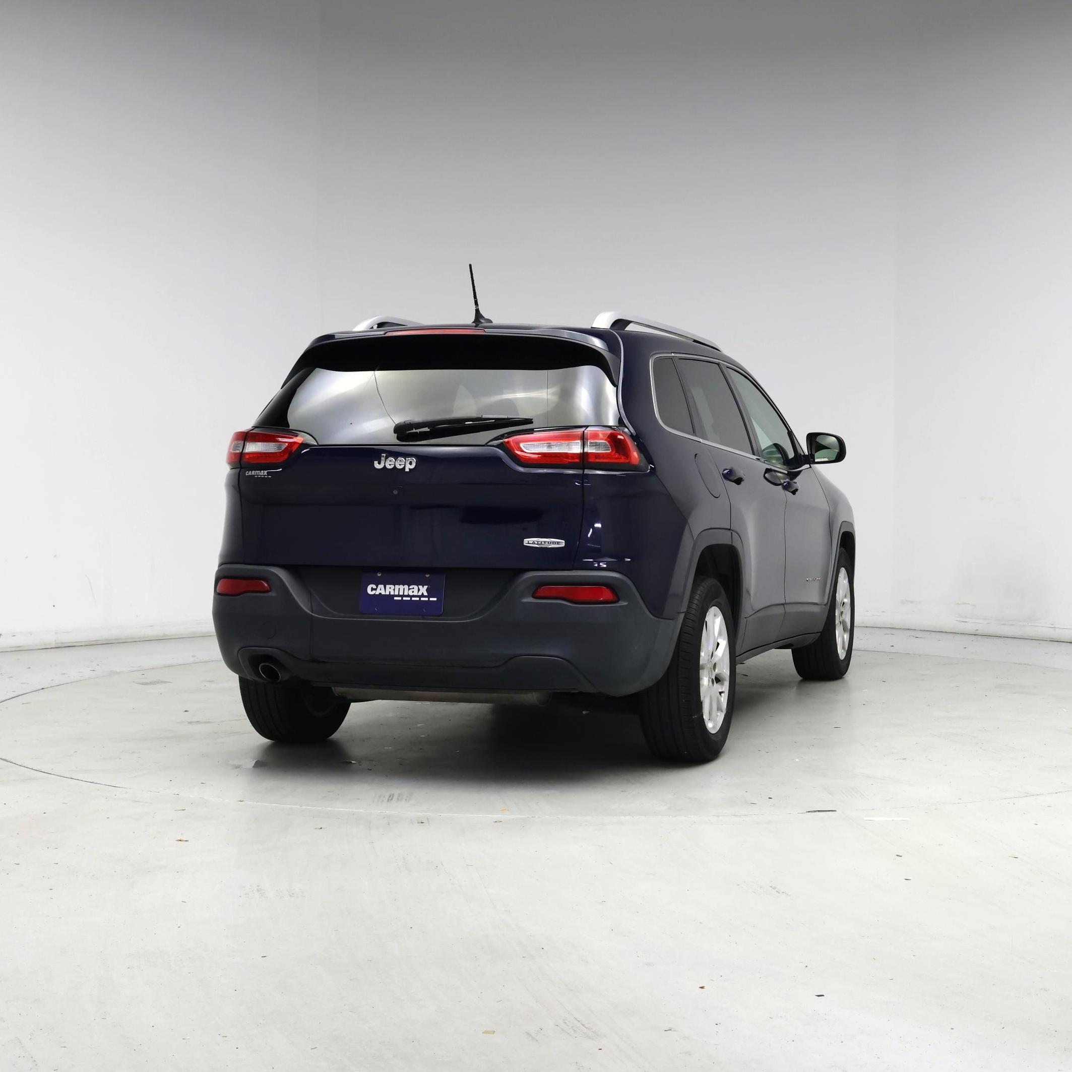 Thumbnail: 2015 Jeep Cherokee - 8