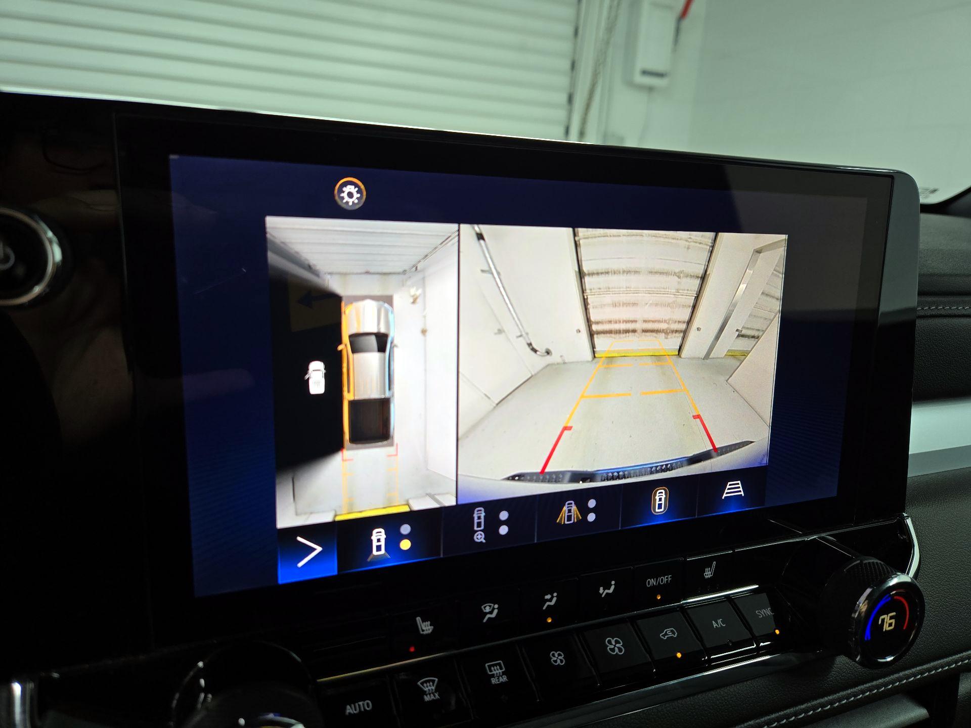 Thumbnail: 2023 Chevrolet Colorado - 14