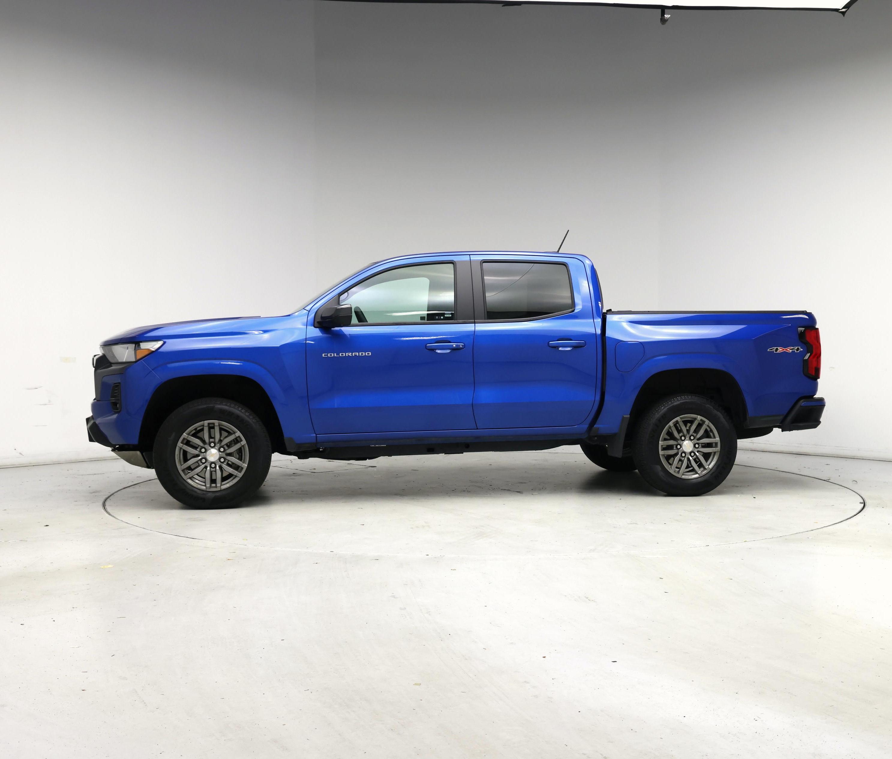 Thumbnail: 2023 Chevrolet Colorado - 3