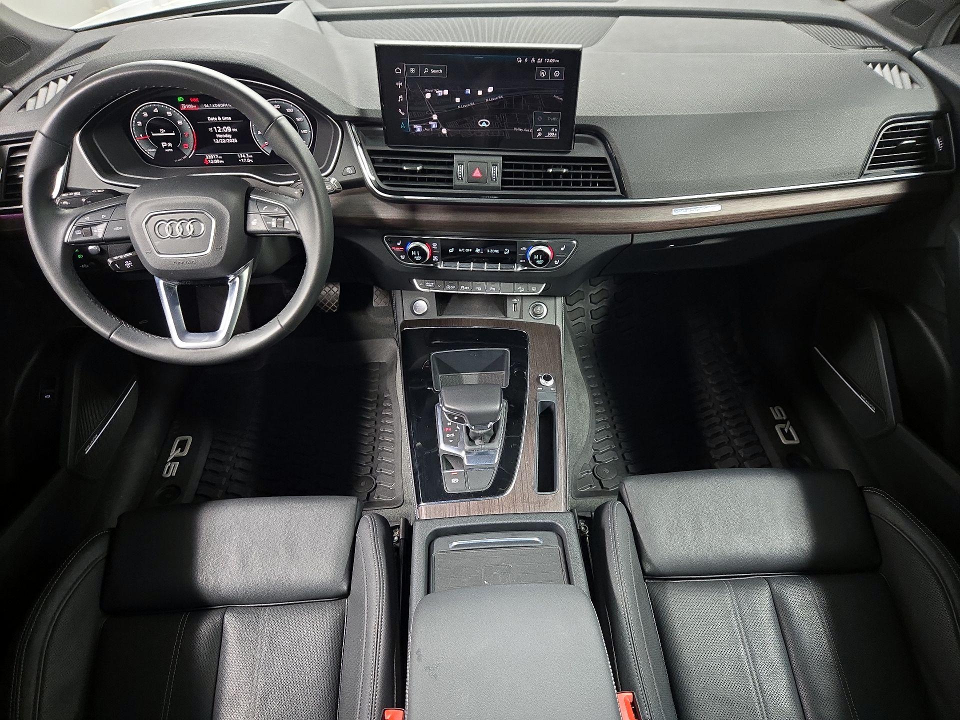 Thumbnail: 2023 Audi Q5 - 9