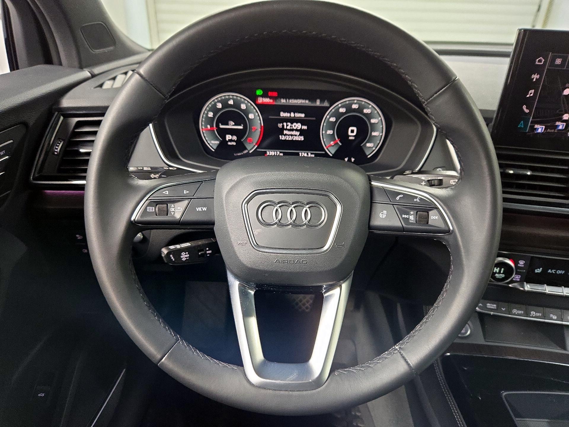 Thumbnail: 2023 Audi Q5 - 10