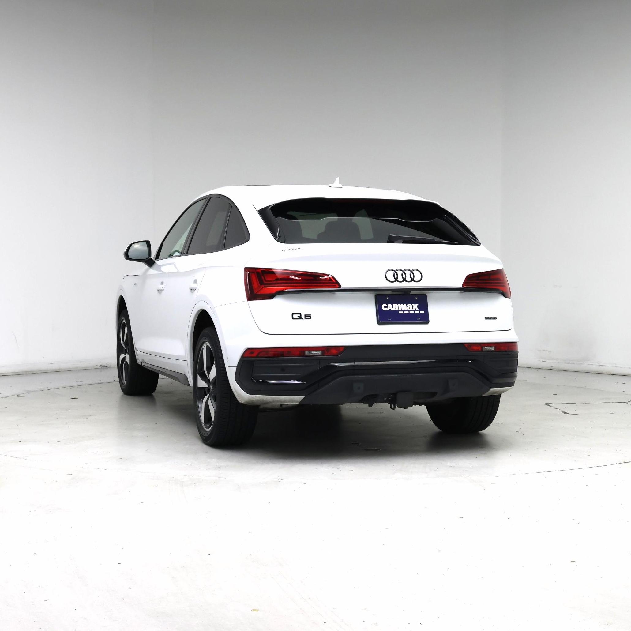 Thumbnail: 2023 Audi Q5 - 6