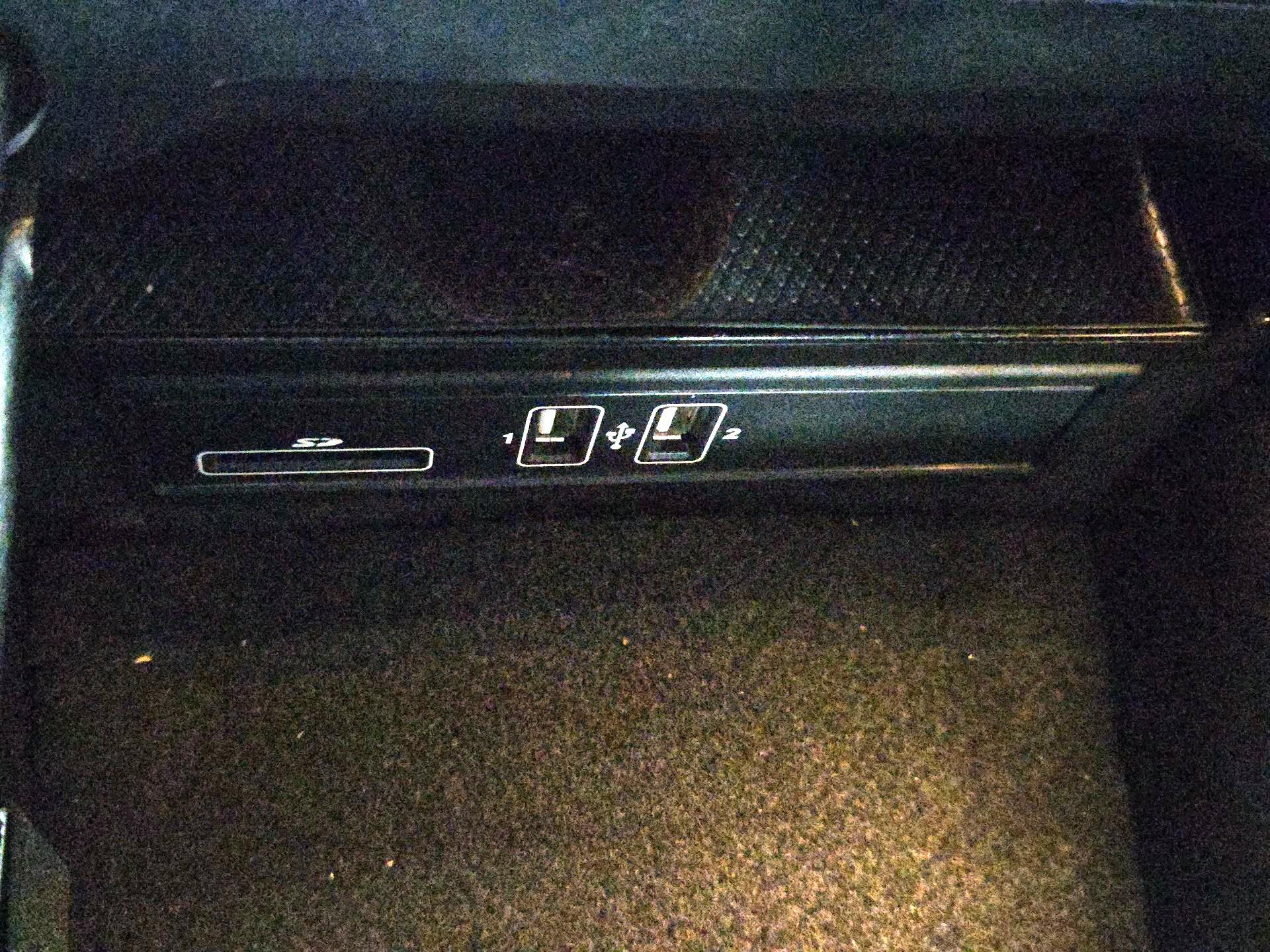 Thumbnail: 2018 Mercedes-Benz C-Class - 19