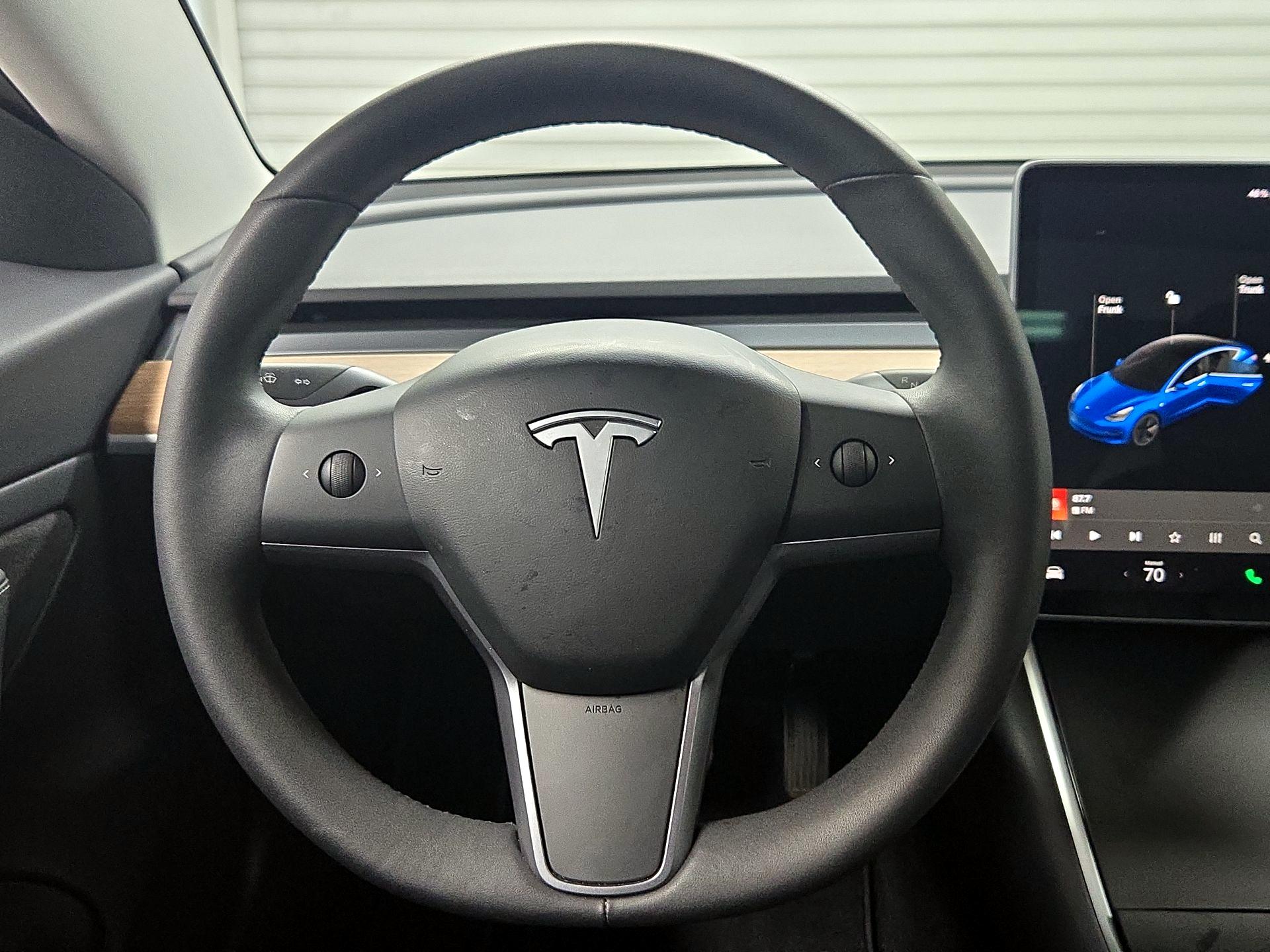 Thumbnail: 2020 Tesla Model 3 - 10