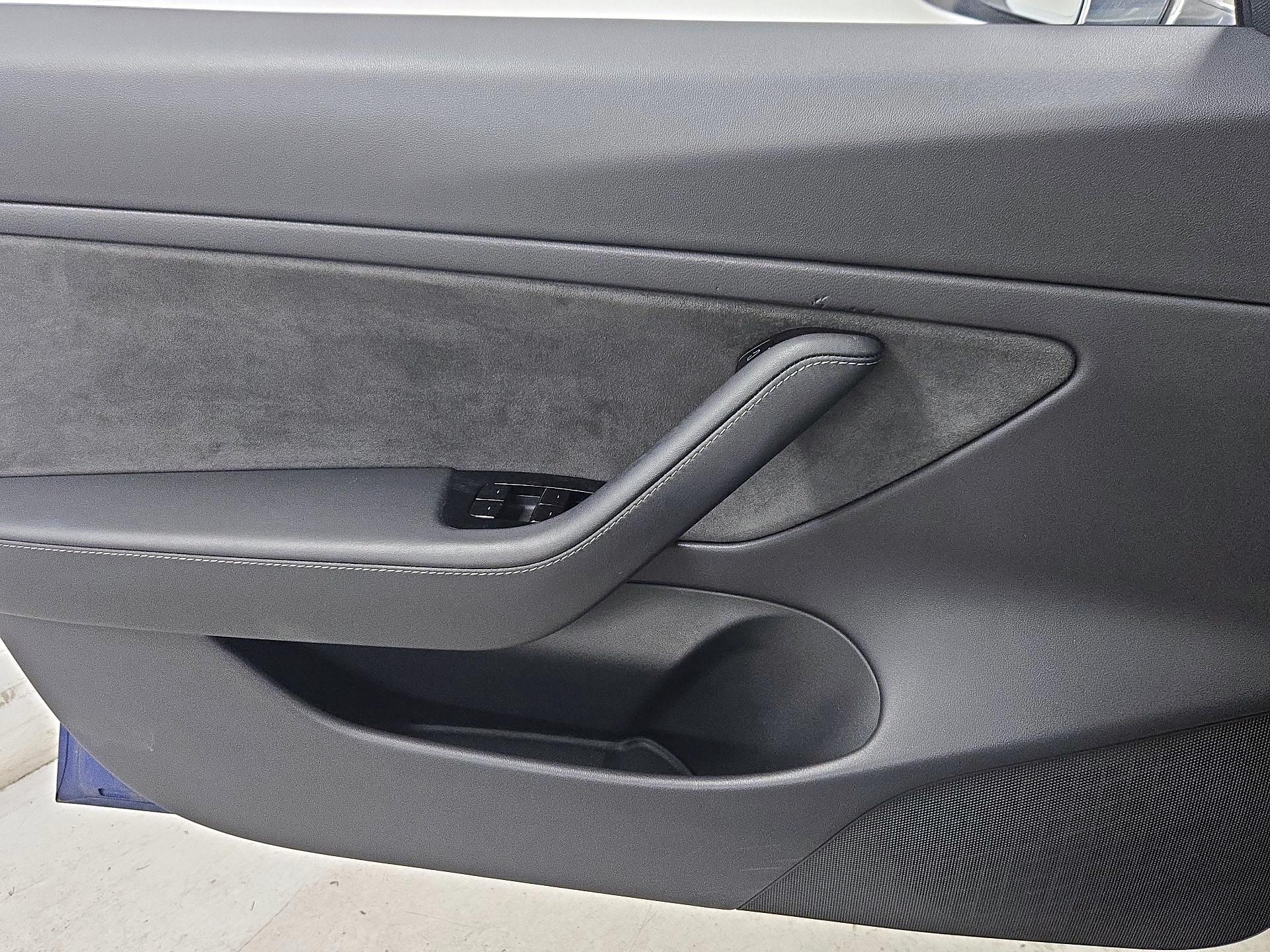 Thumbnail: 2020 Tesla Model 3 - 12