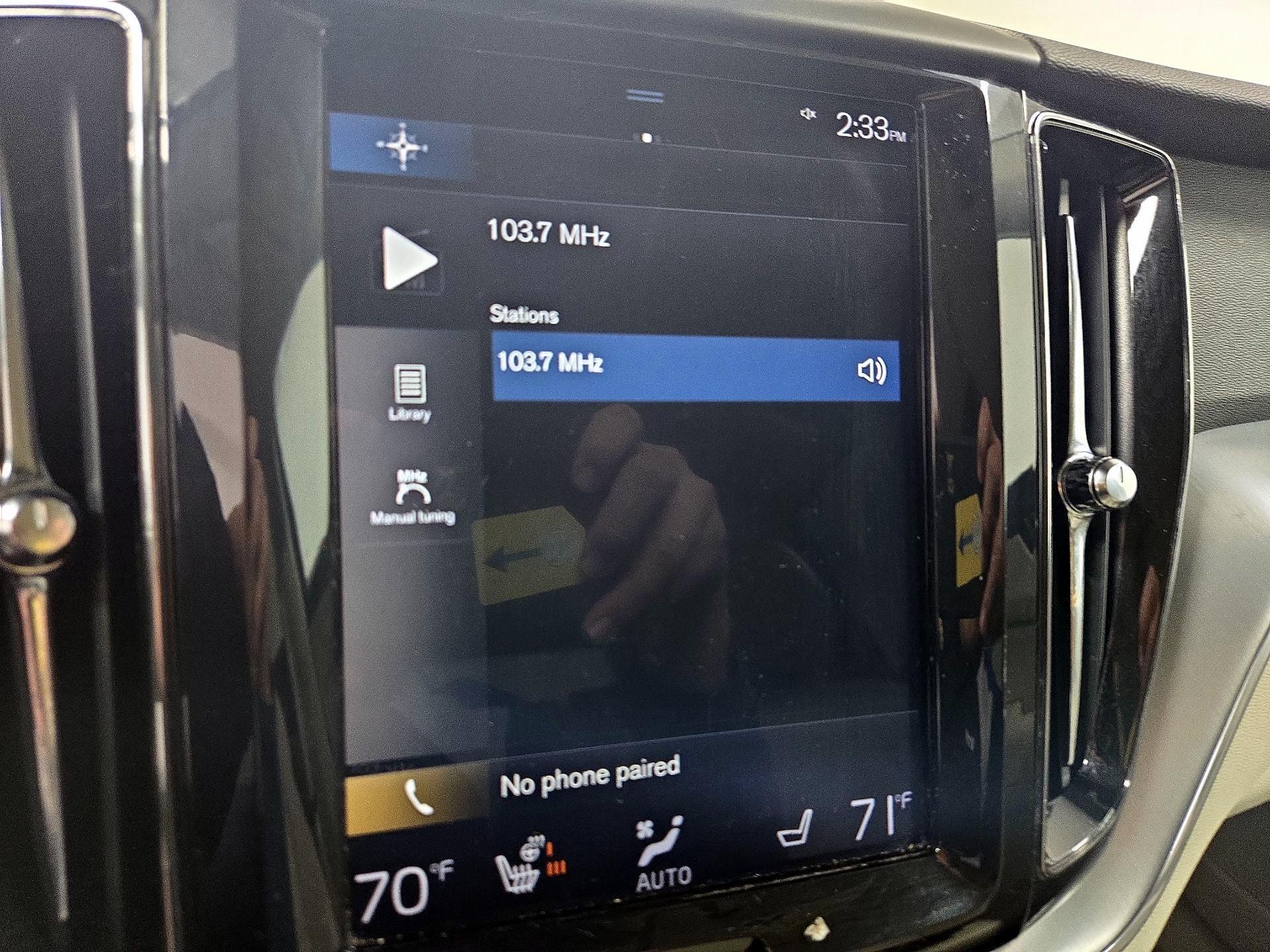 Thumbnail: 2019 Volvo XC60 - 16