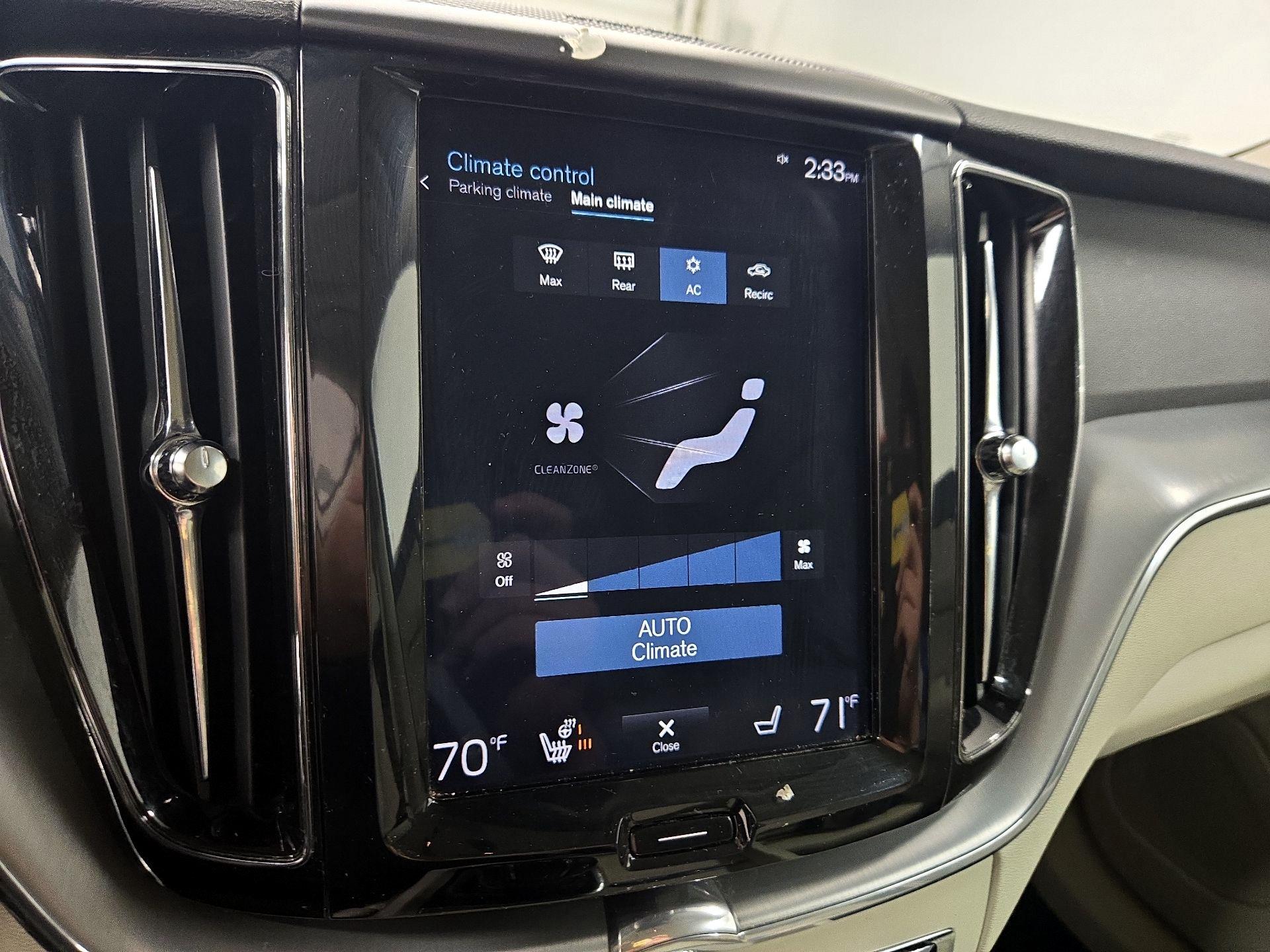 Thumbnail: 2019 Volvo XC60 - 17