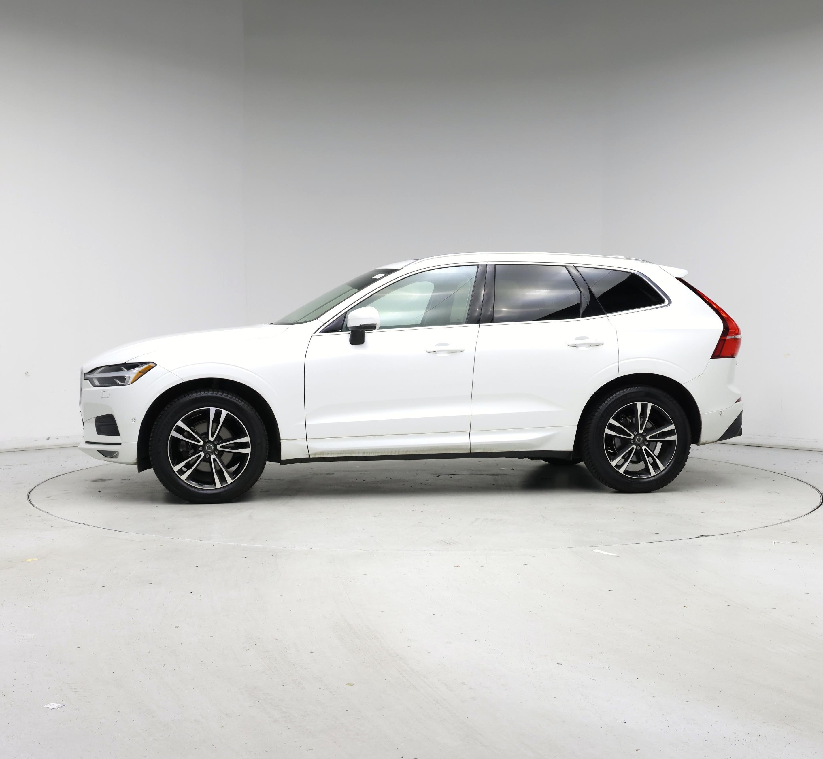 Thumbnail: 2019 Volvo XC60 - 3