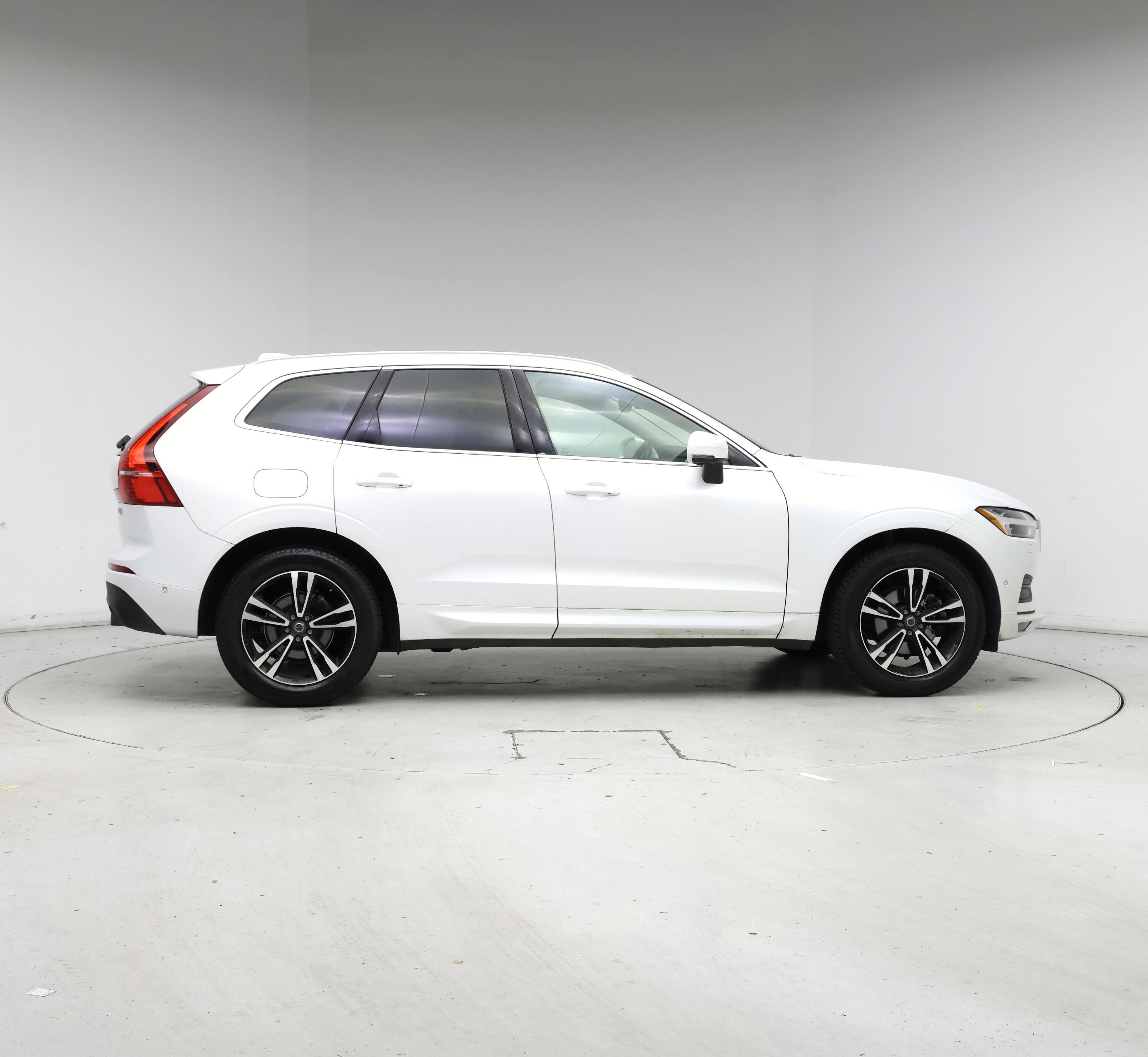 Thumbnail: 2019 Volvo XC60 - 7