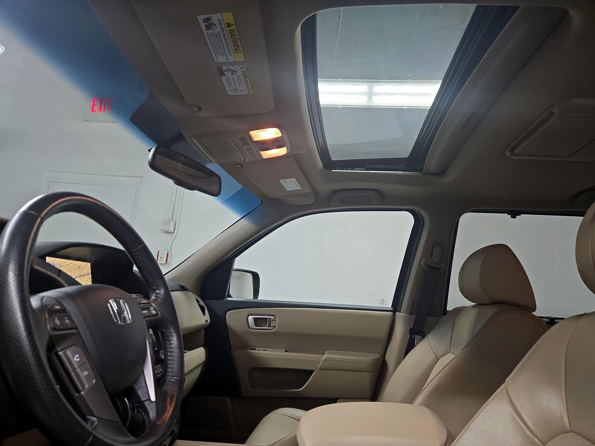 Thumbnail: 2014 Honda Pilot - 20