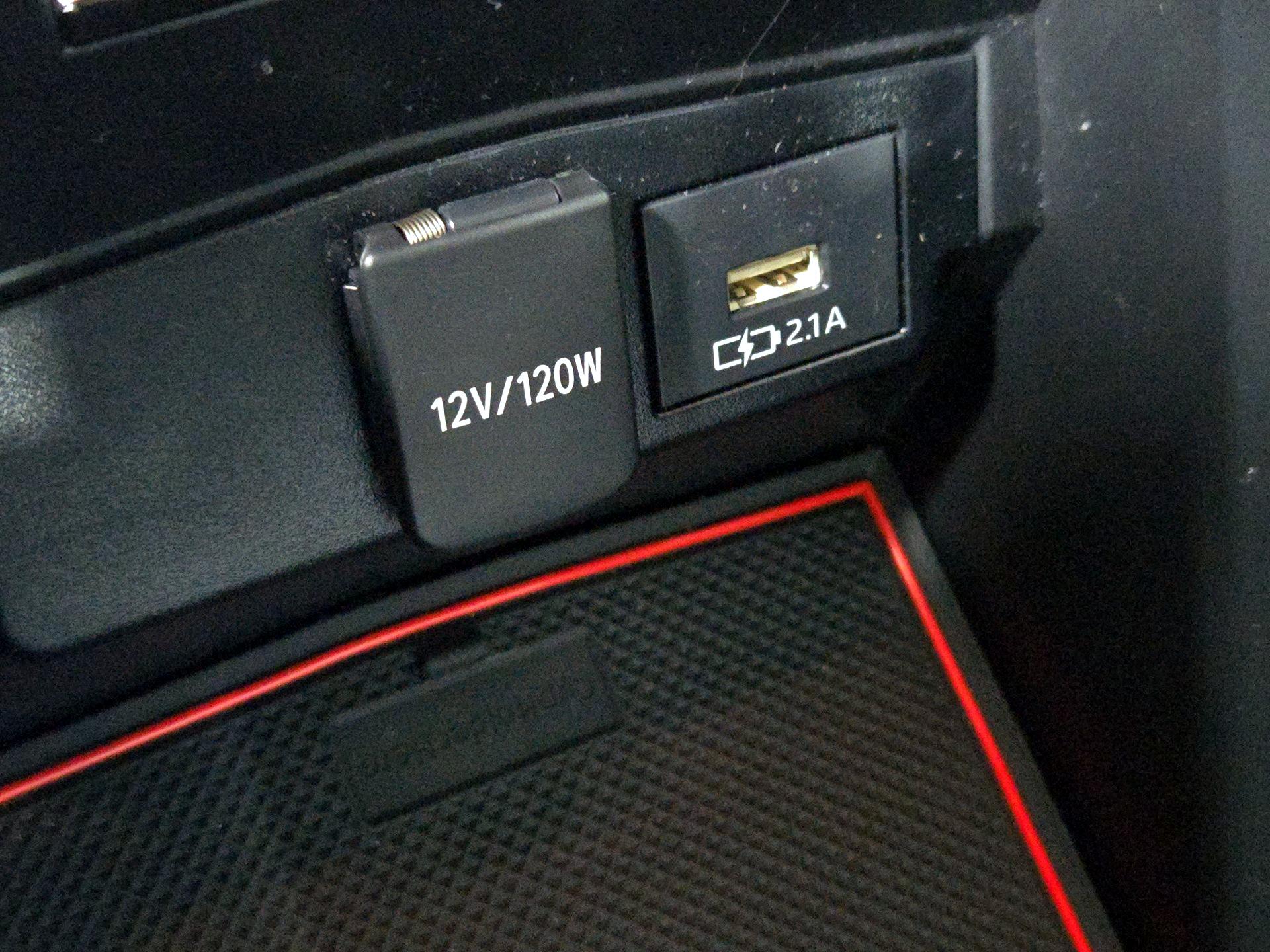 Thumbnail: 2021 Toyota Corolla - 18