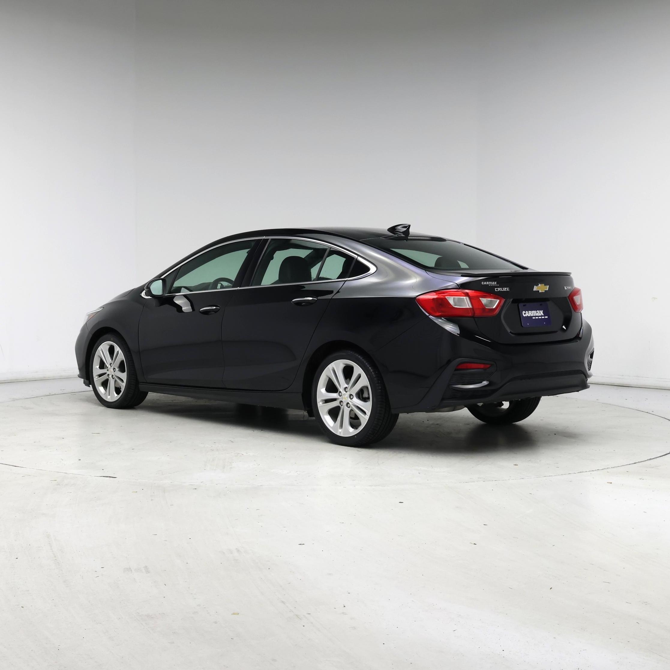 Thumbnail: 2017 Chevrolet Cruze - 2