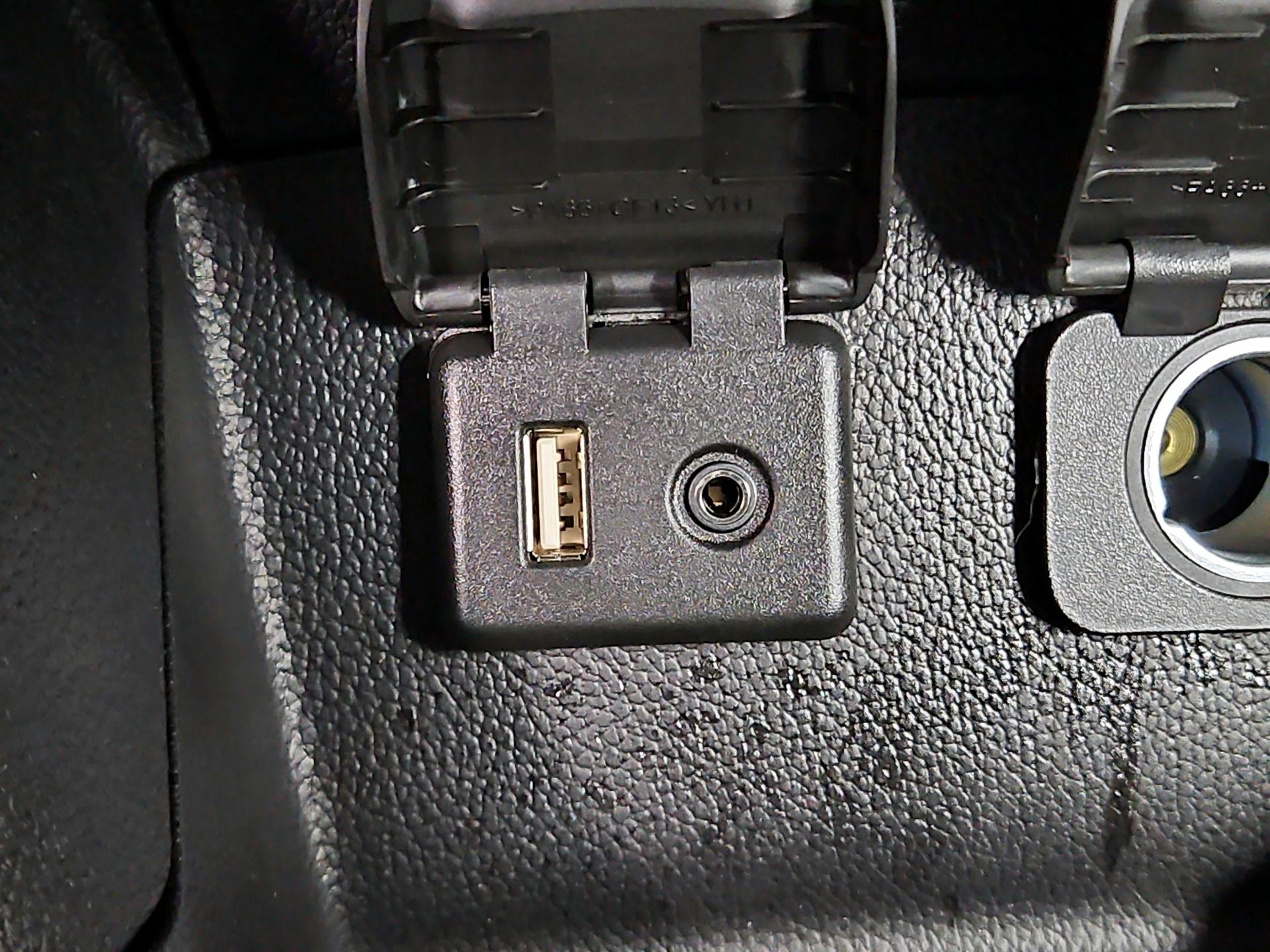 Thumbnail: 2017 Chevrolet Cruze - 19