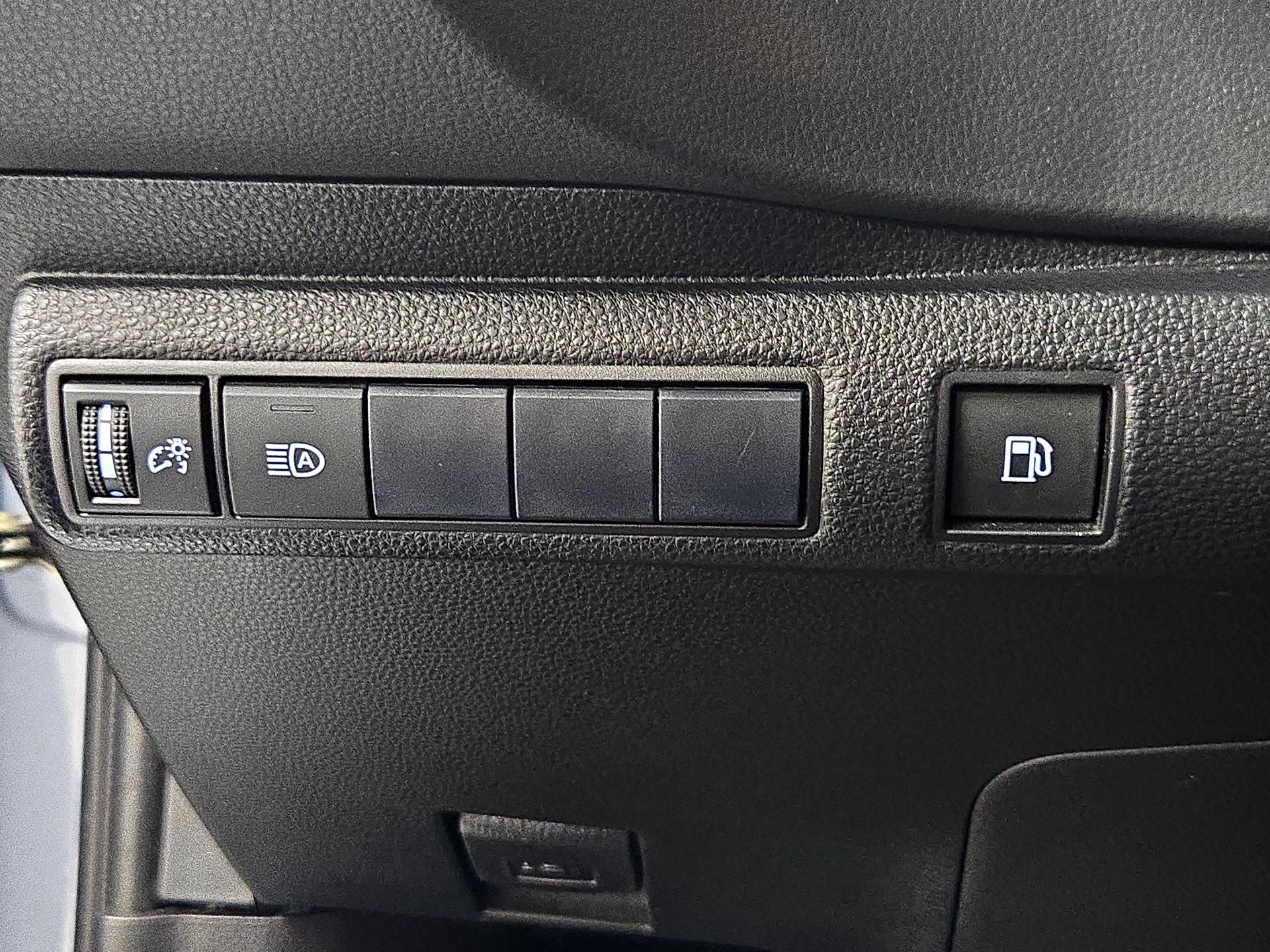 Thumbnail: 2021 Toyota Corolla - 13