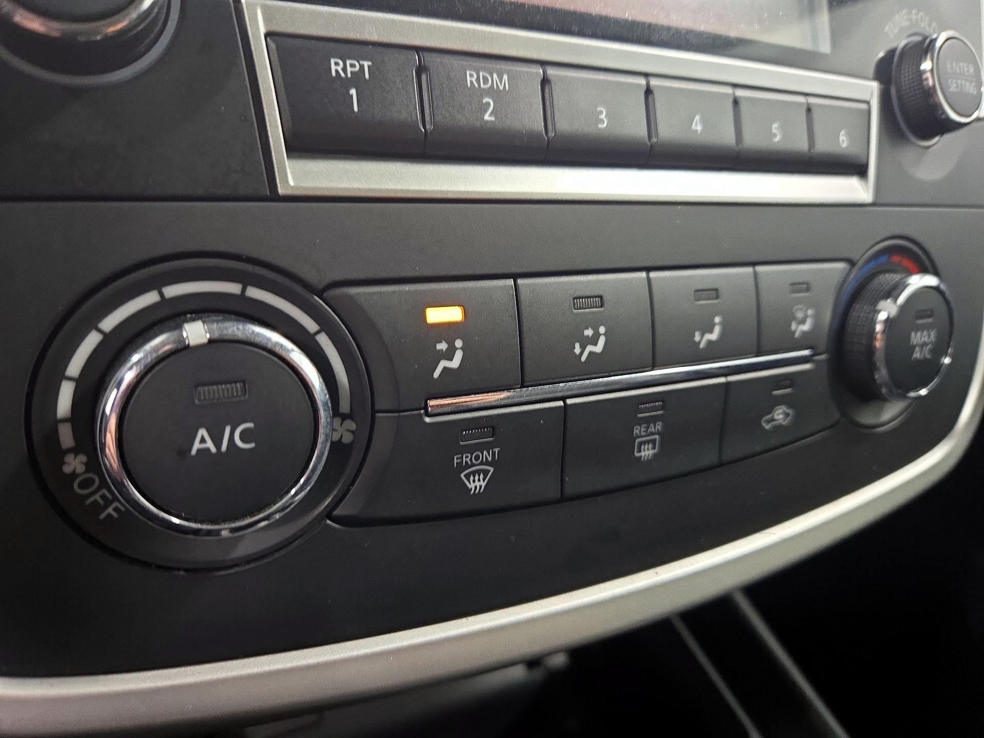 Thumbnail: 2017 Nissan Altima - 16