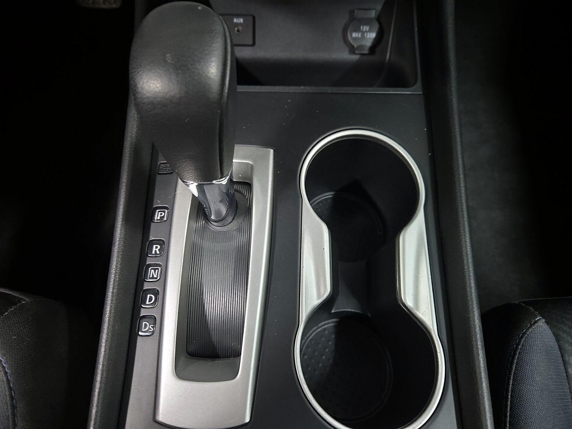 Thumbnail: 2017 Nissan Altima - 17