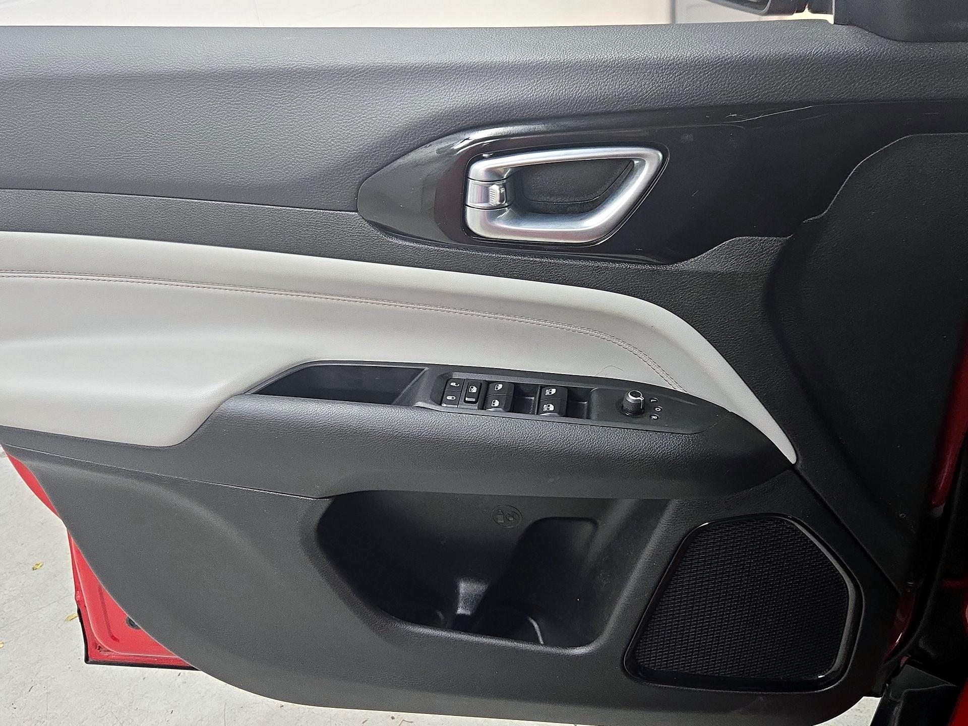 Thumbnail: 2023 Jeep Compass - 12