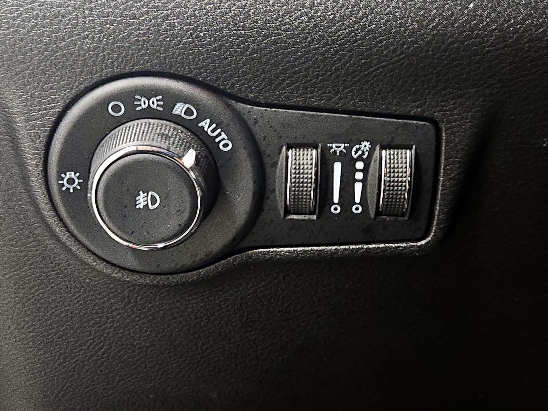 Thumbnail: 2023 Jeep Compass - 13