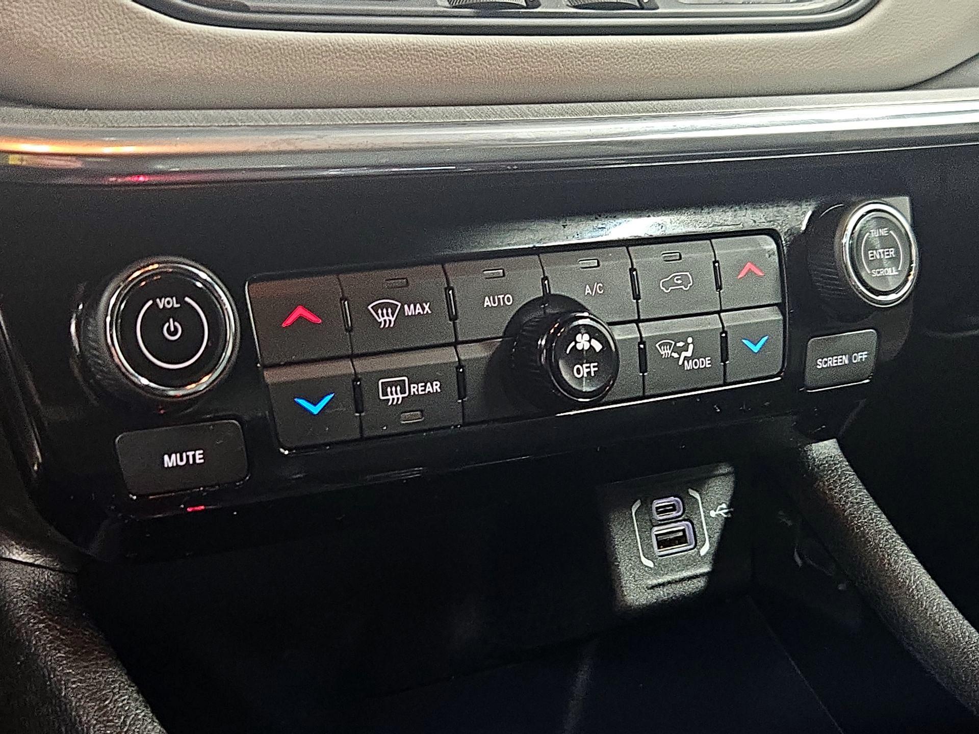 Thumbnail: 2023 Jeep Compass - 16