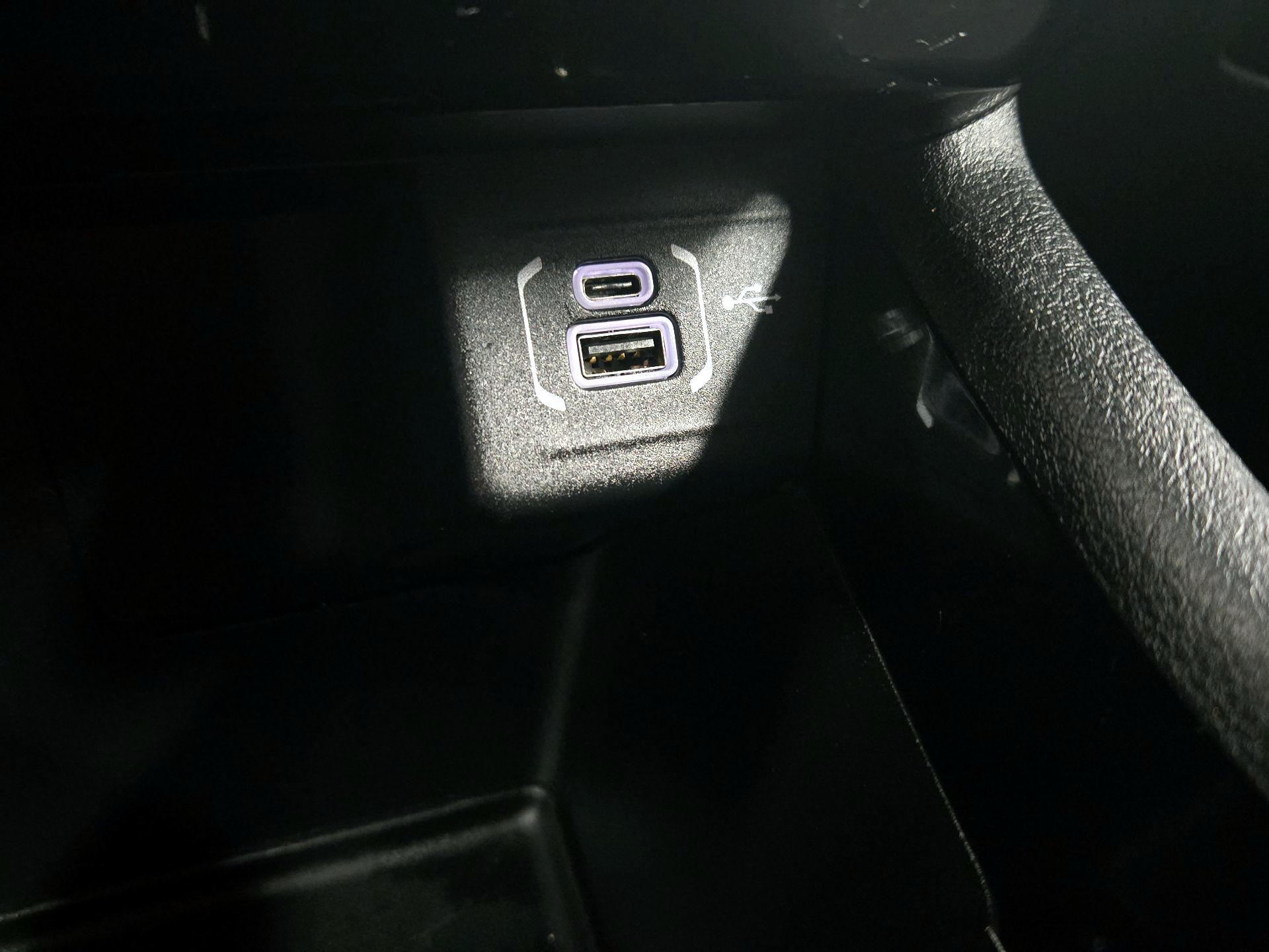 Thumbnail: 2023 Jeep Compass - 18