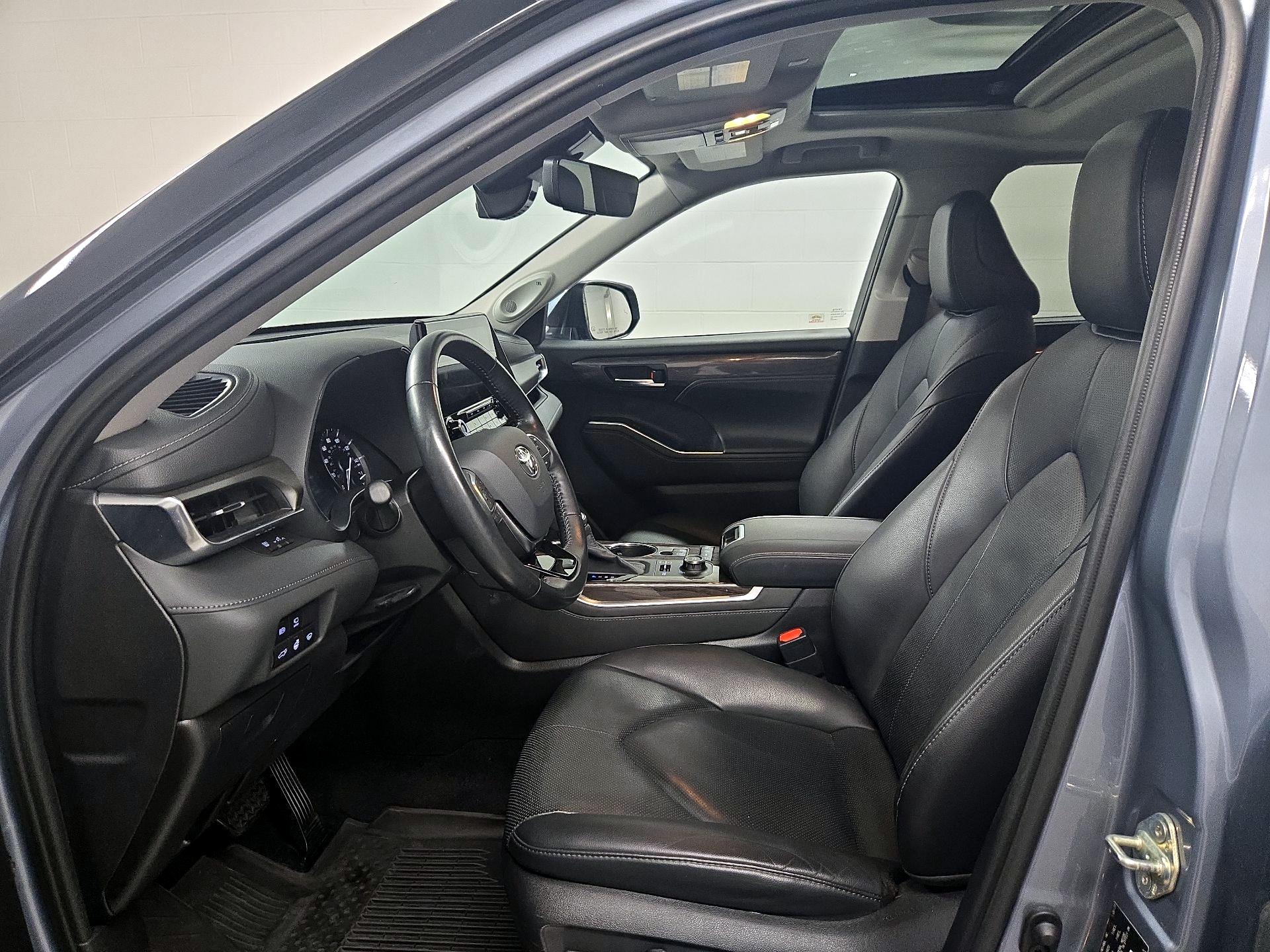 Thumbnail: 2020 Toyota Highlander - 11