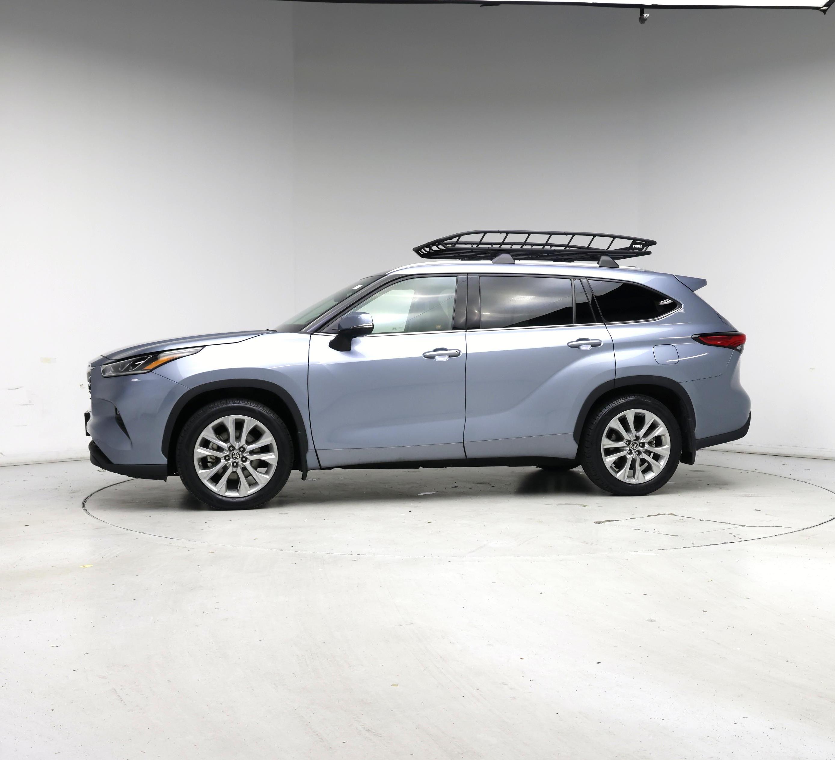 Thumbnail: 2020 Toyota Highlander - 3