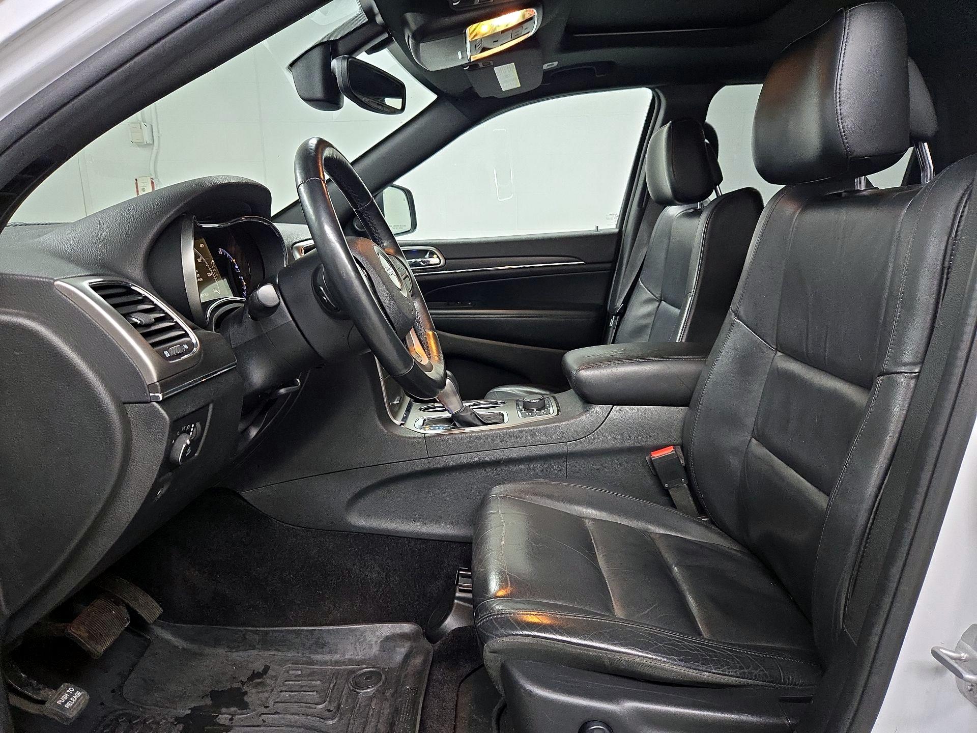 Thumbnail: 2018 Jeep Grand Cherokee - 11