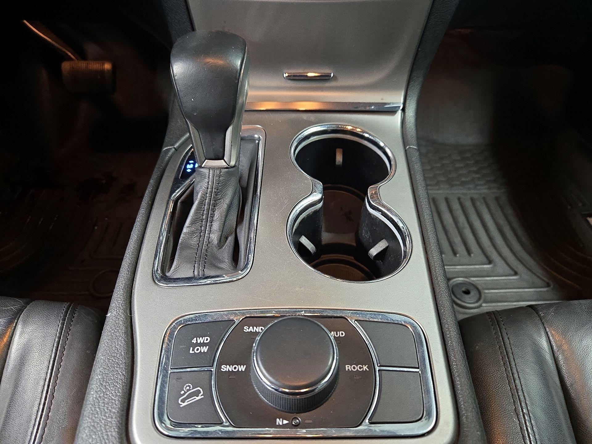 Thumbnail: 2018 Jeep Grand Cherokee - 17