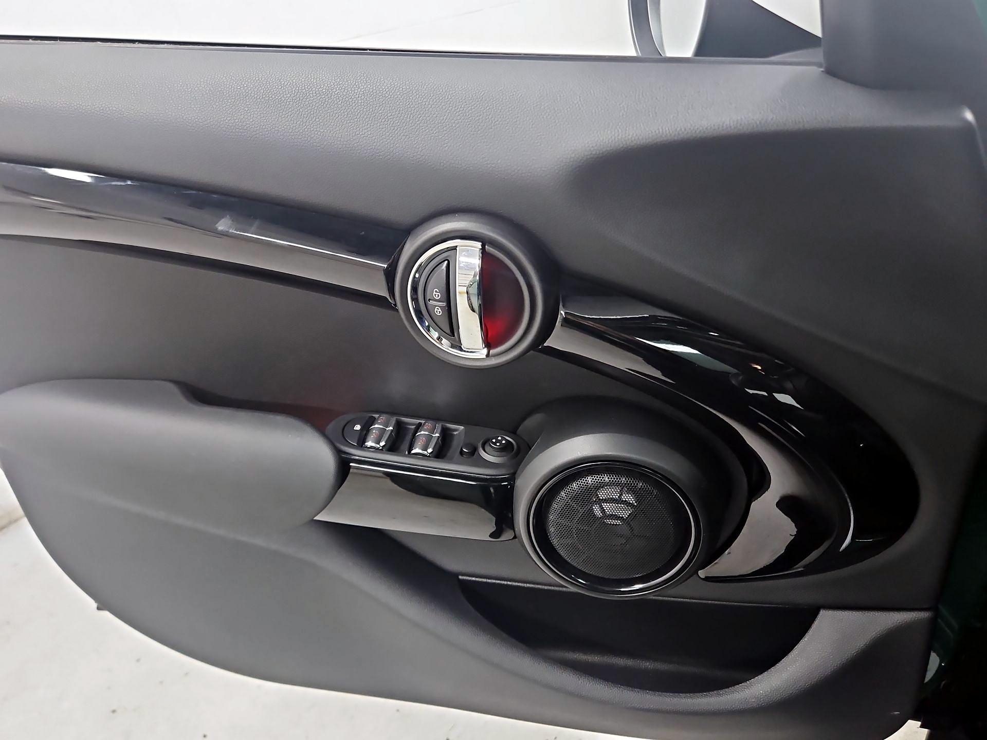 Thumbnail: 2021 MINI Cooper Hardtop - 12