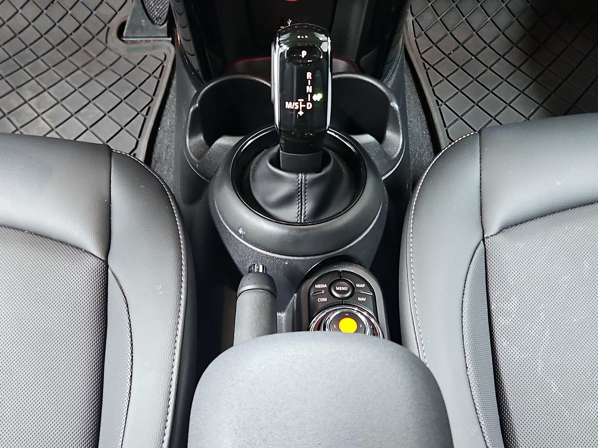 Thumbnail: 2021 MINI Cooper Hardtop - 18