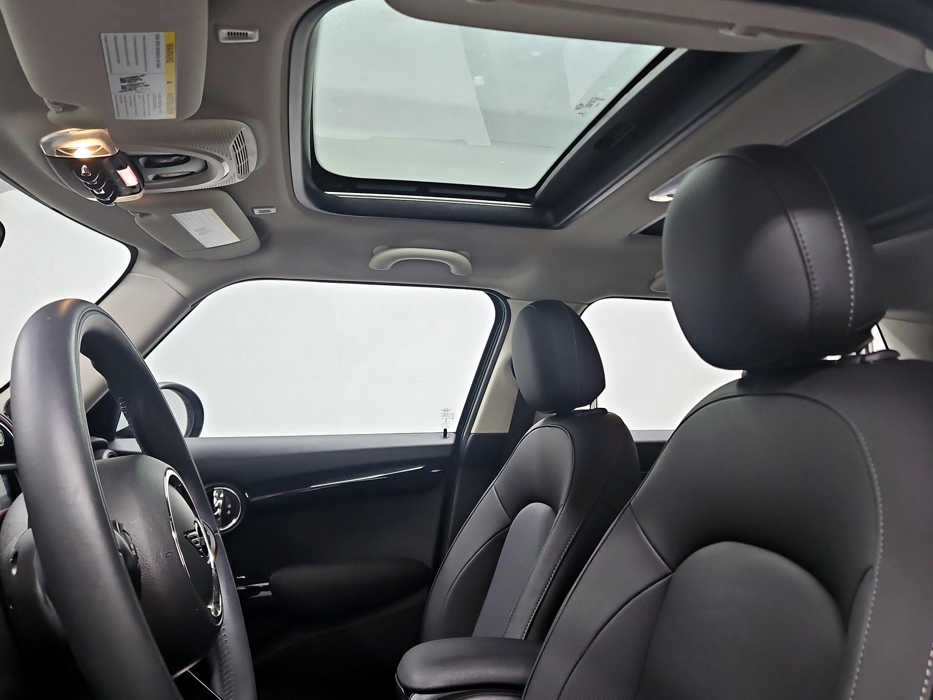 Thumbnail: 2021 MINI Cooper Hardtop - 20