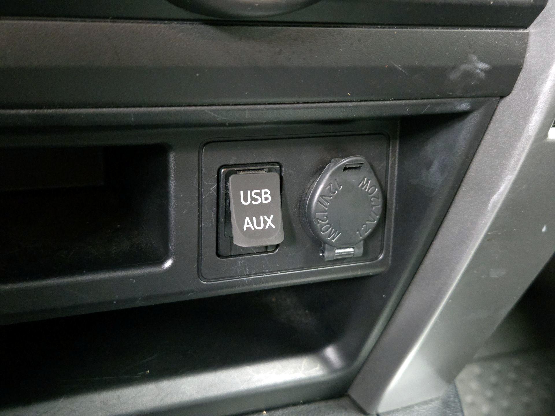 Thumbnail: 2019 Toyota 4Runner - 19