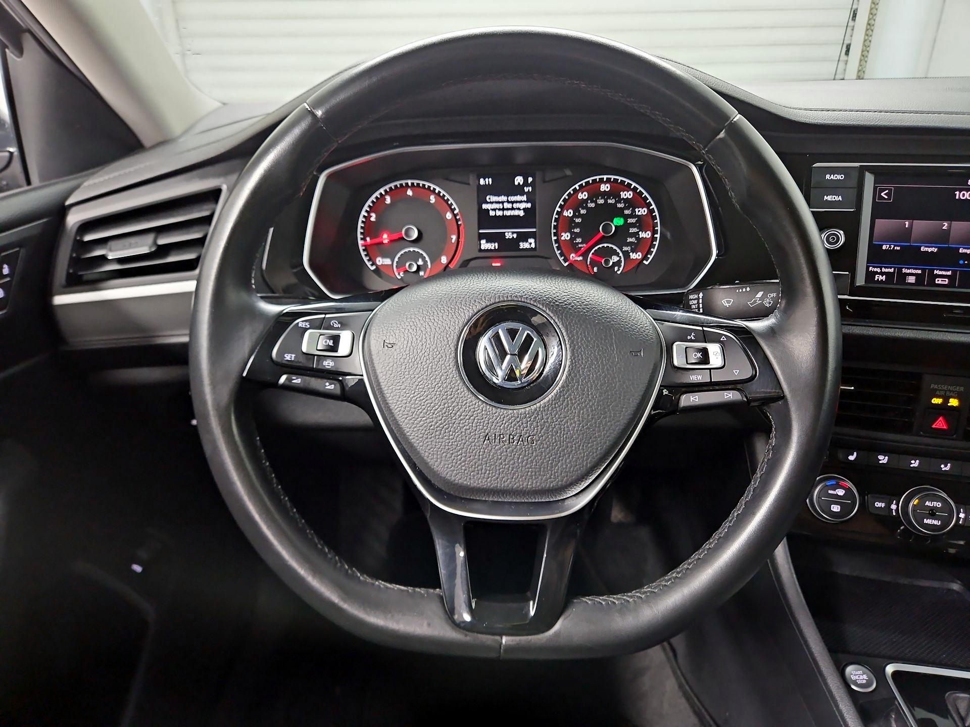 Thumbnail: 2019 Volkswagen Jetta - 10