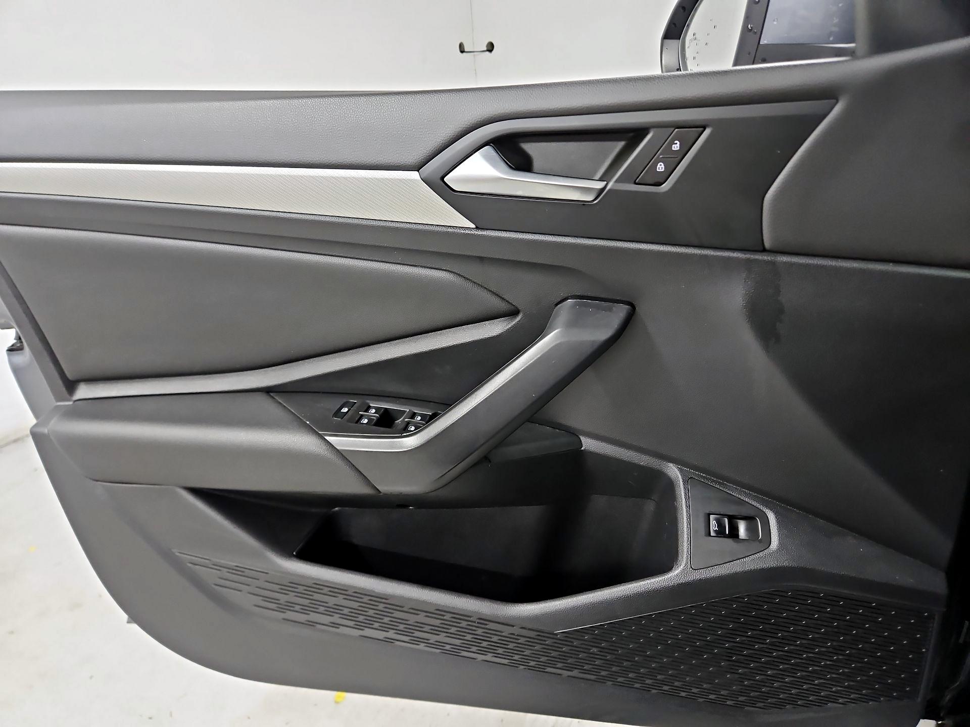 Thumbnail: 2019 Volkswagen Jetta - 12