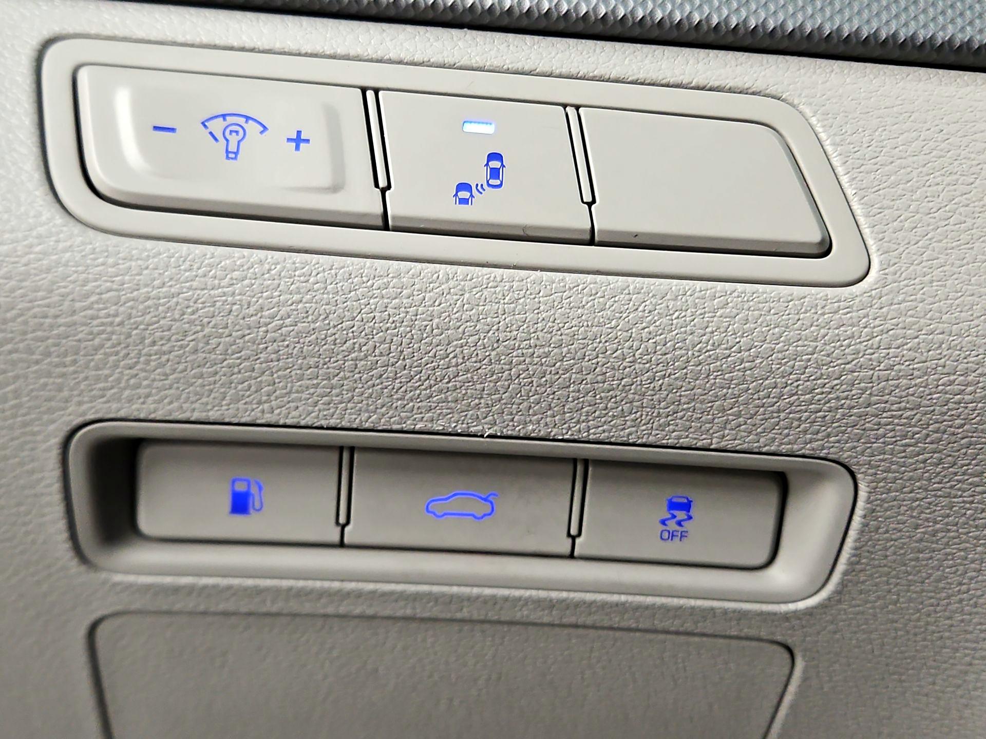 Thumbnail: 2018 Hyundai Sonata - 13