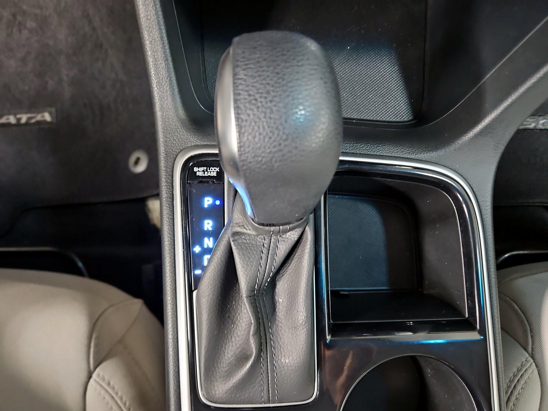 Thumbnail: 2018 Hyundai Sonata - 17