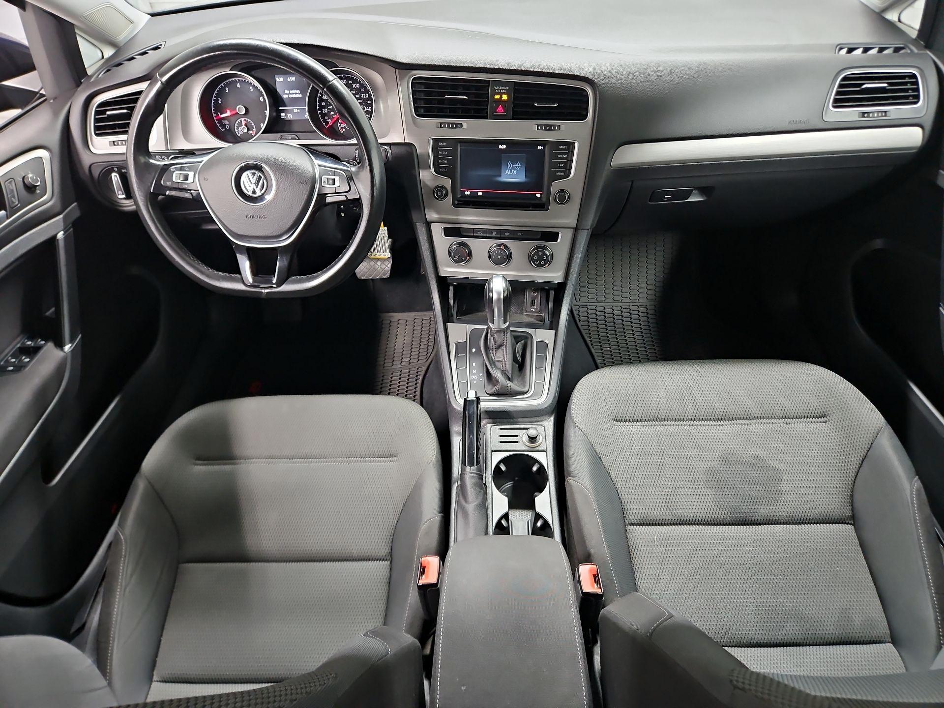 Thumbnail: 2016 Volkswagen Golf - 9