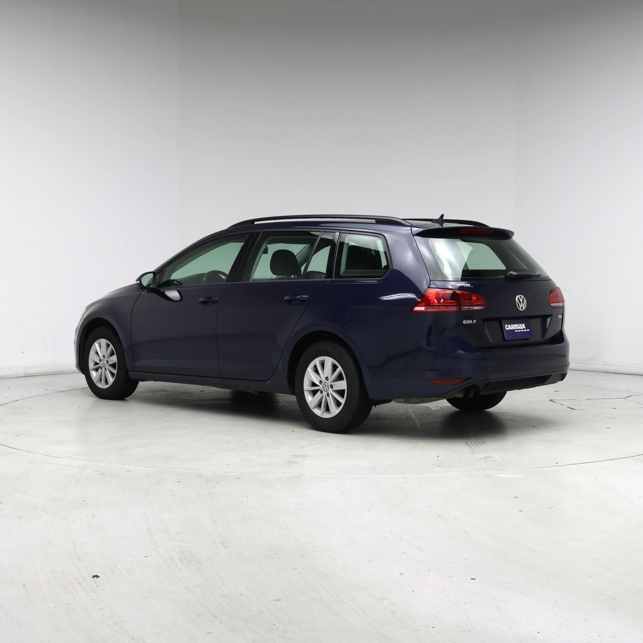 Thumbnail: 2016 Volkswagen Golf - 2