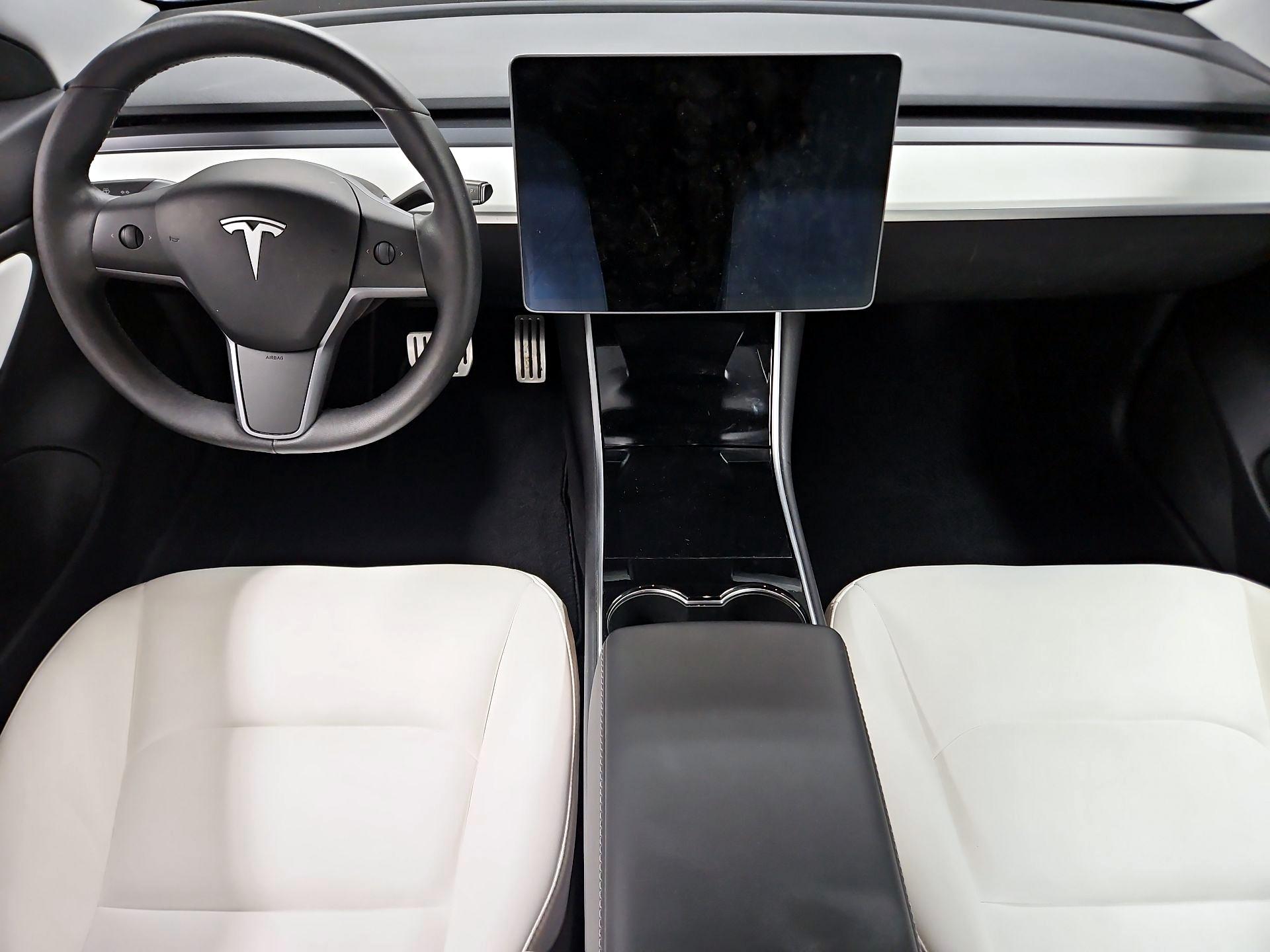 Thumbnail: 2020 Tesla Model 3 - 9