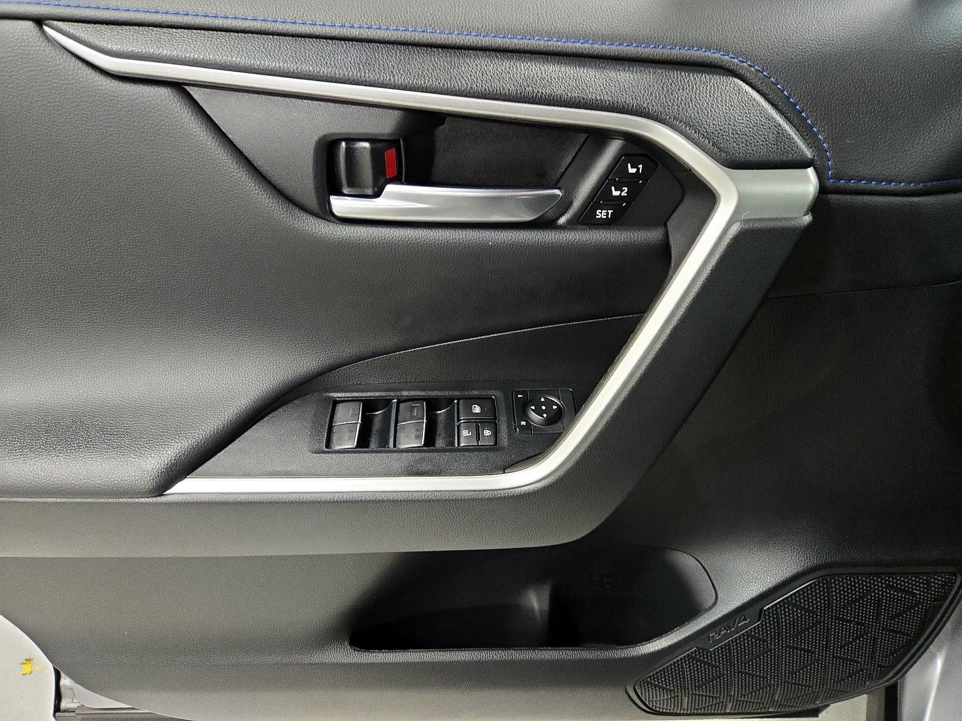 Thumbnail: 2024 Toyota RAV4 - 12