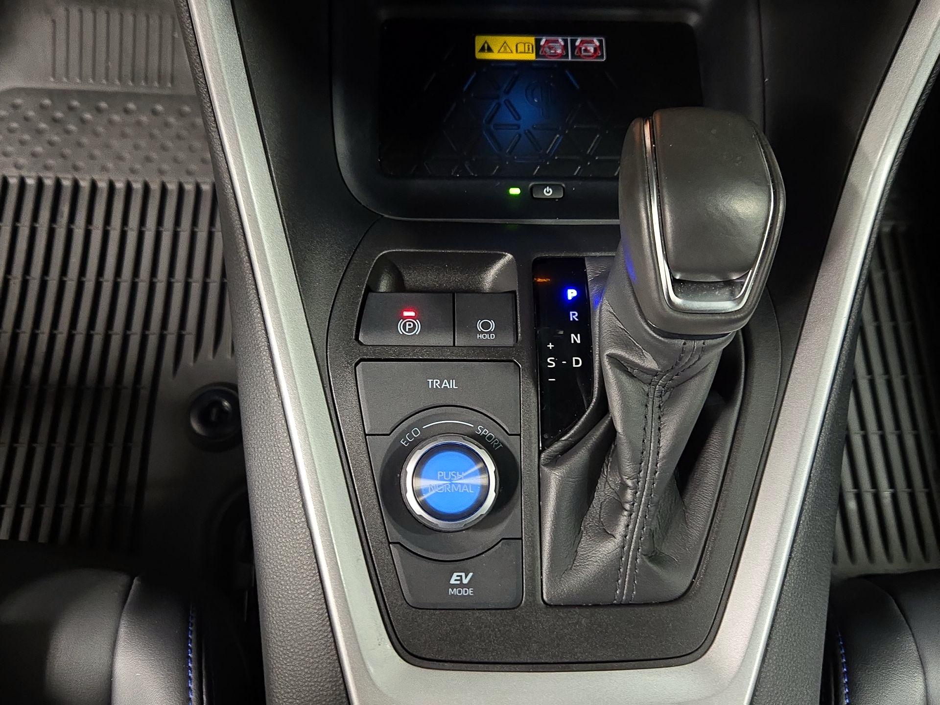 Thumbnail: 2024 Toyota RAV4 - 17