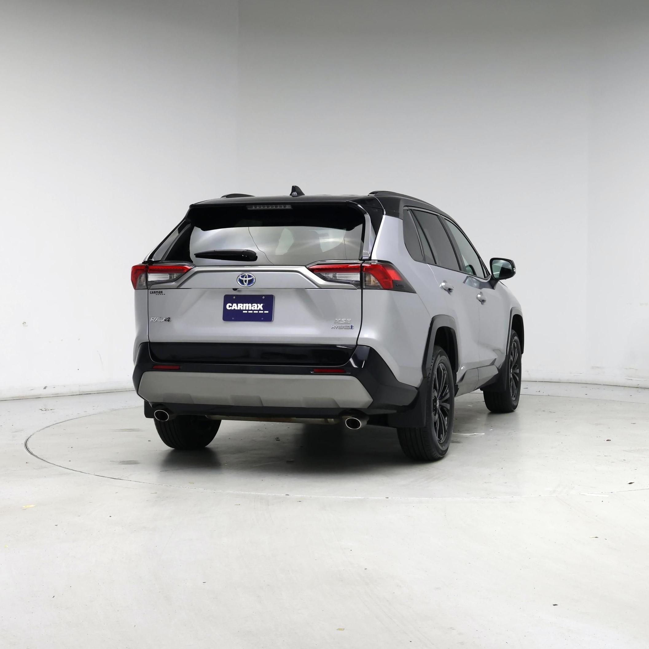 Thumbnail: 2024 Toyota RAV4 - 8