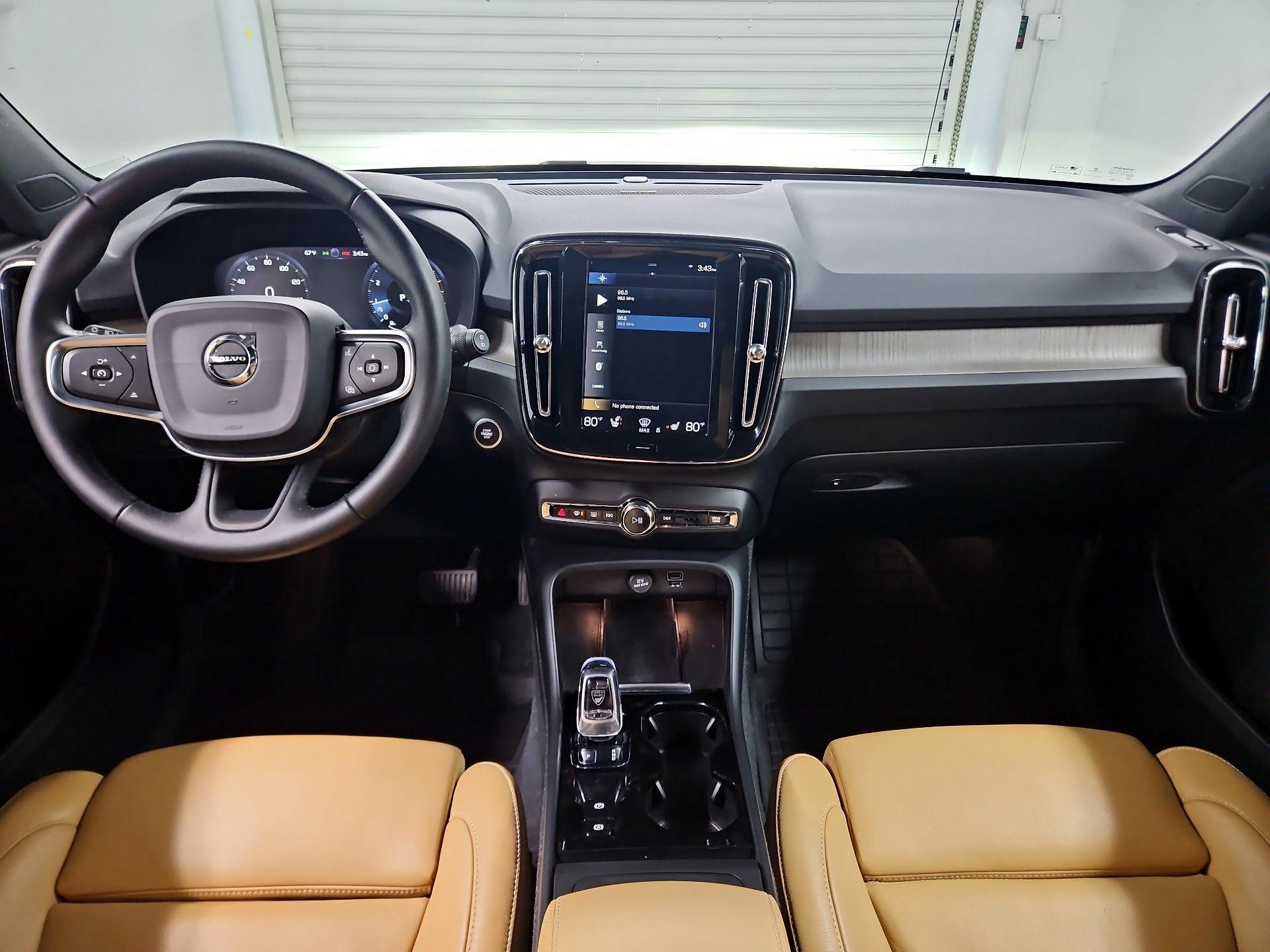 Thumbnail: 2020 Volvo XC40 - 9