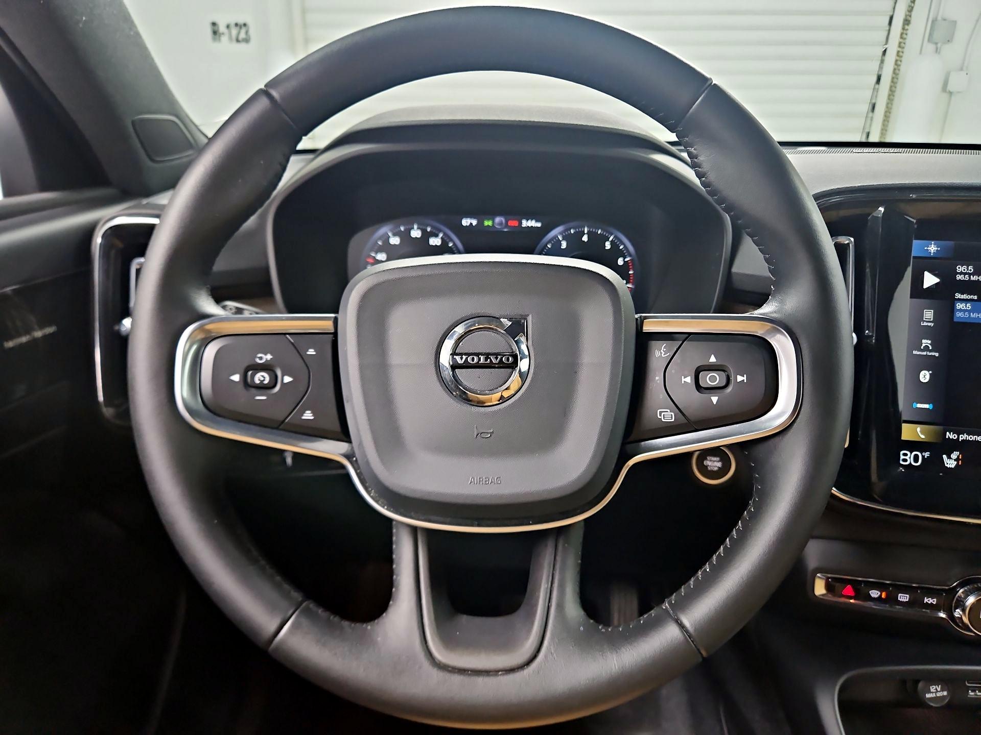 Thumbnail: 2020 Volvo XC40 - 10