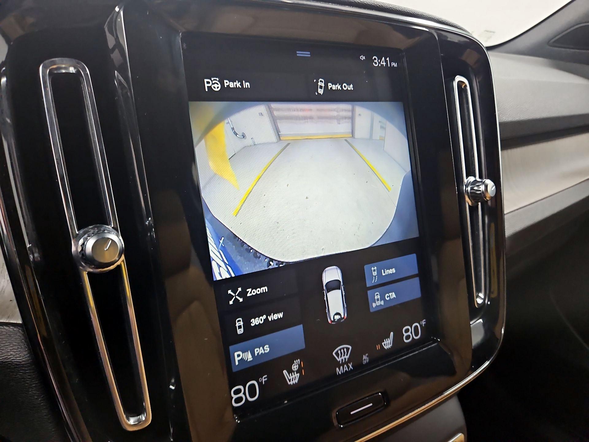 Thumbnail: 2020 Volvo XC40 - 15