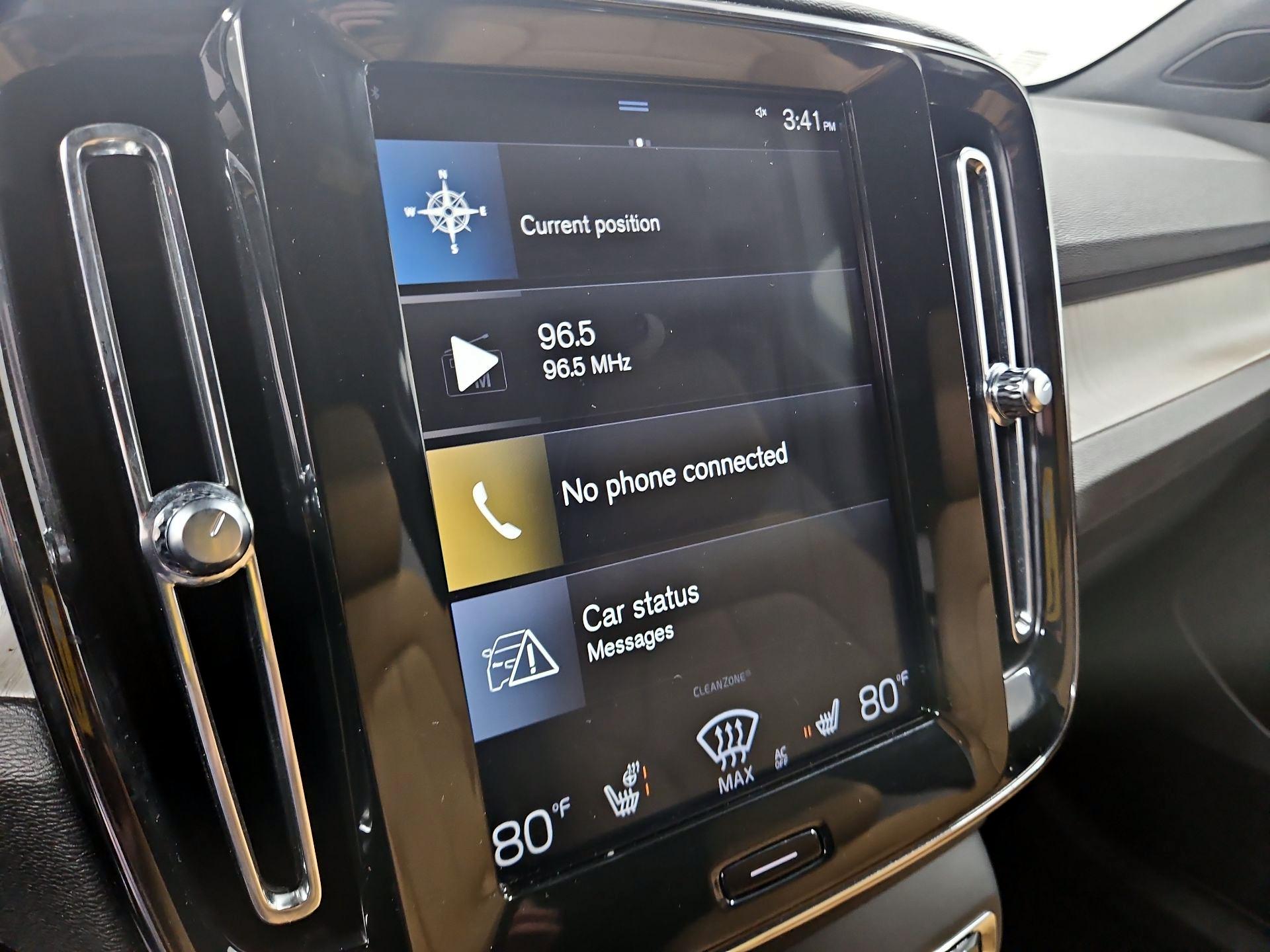 Thumbnail: 2020 Volvo XC40 - 16